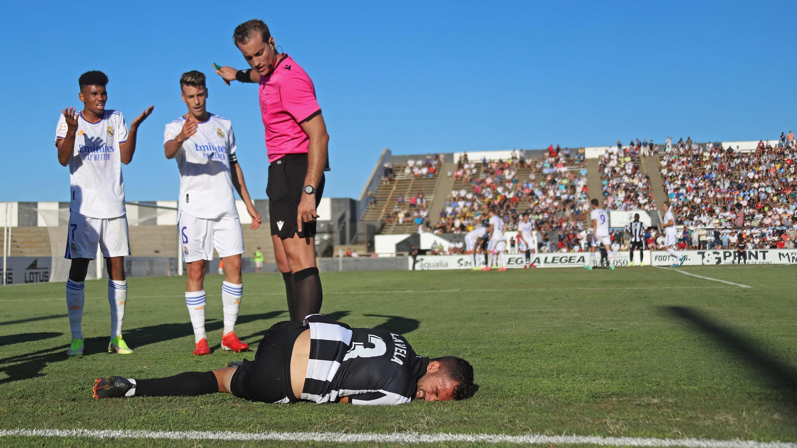 Las mejores fotos del Balona - Real Madrid Castilla en La Línea