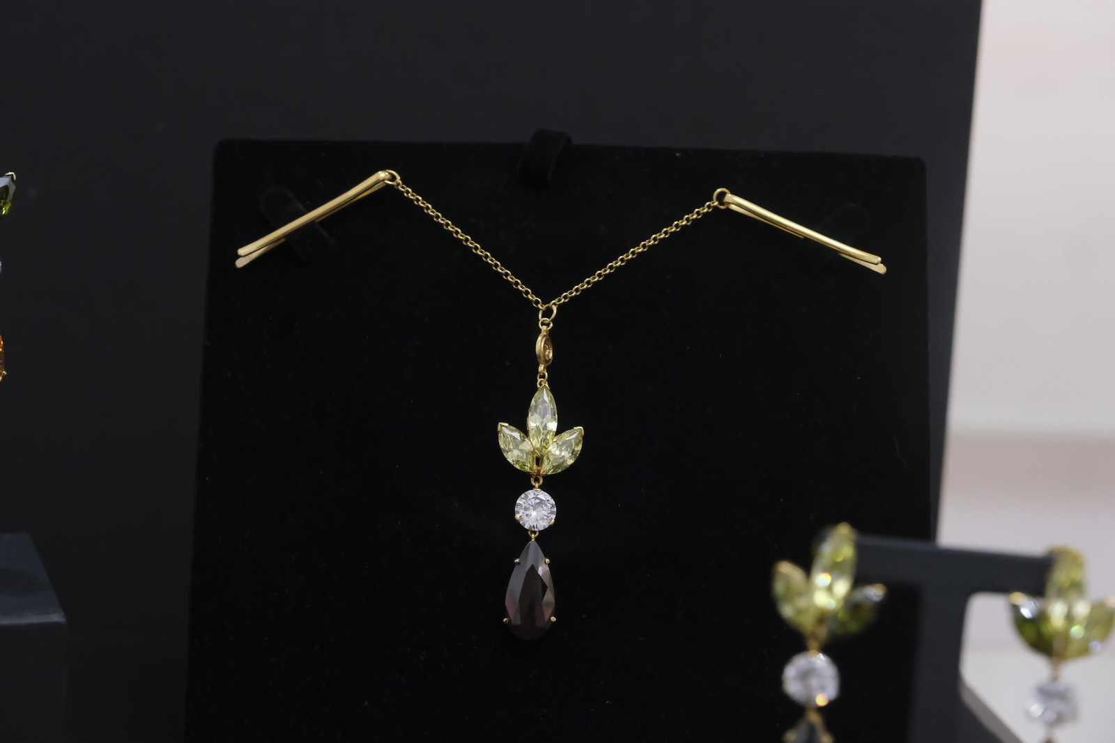 Entramos en el espectacular atelier del diseñador de joyas Cisco Romero, en fotos