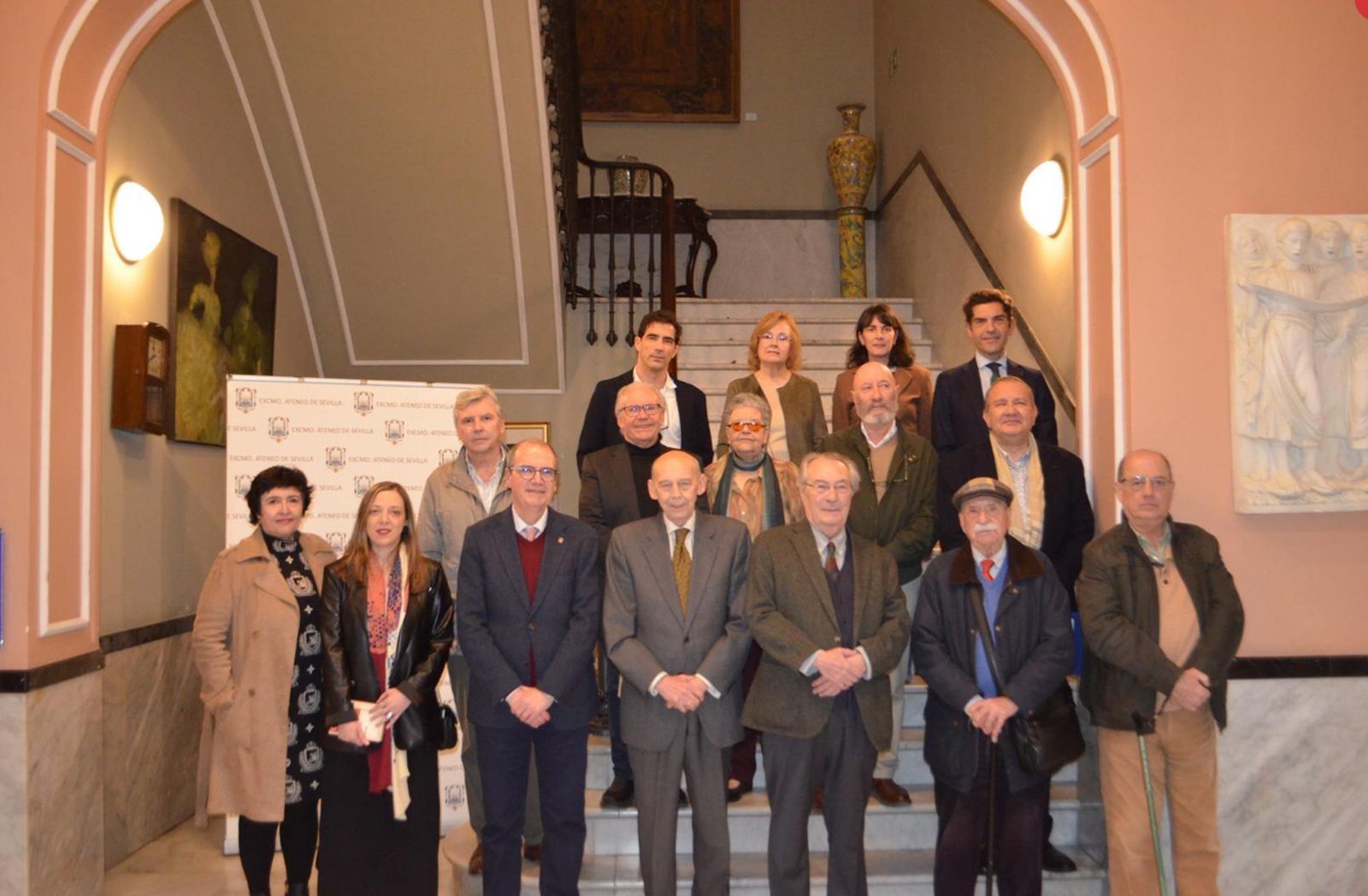 Los poetas, en el Ateneo, antes de su recital conmemorativo.