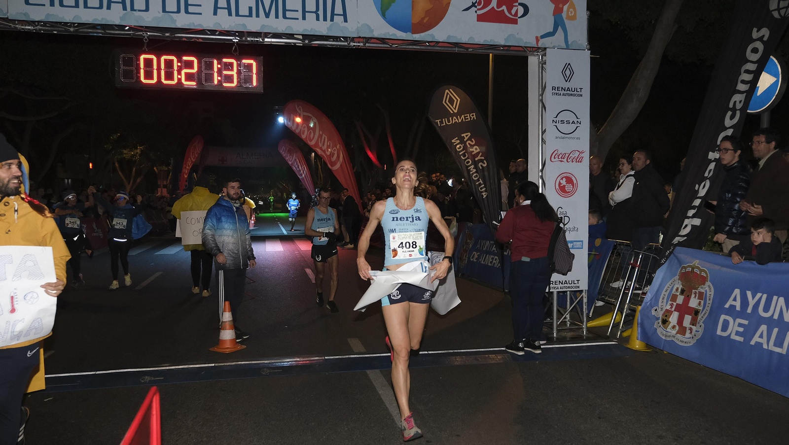 Imágenes de la XIV edición de la San Silvestre de Almería