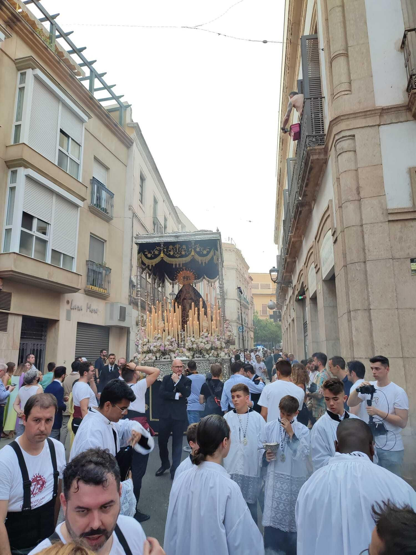 Sublime colofón piadoso con la procesión de la Virgen del Consuelo