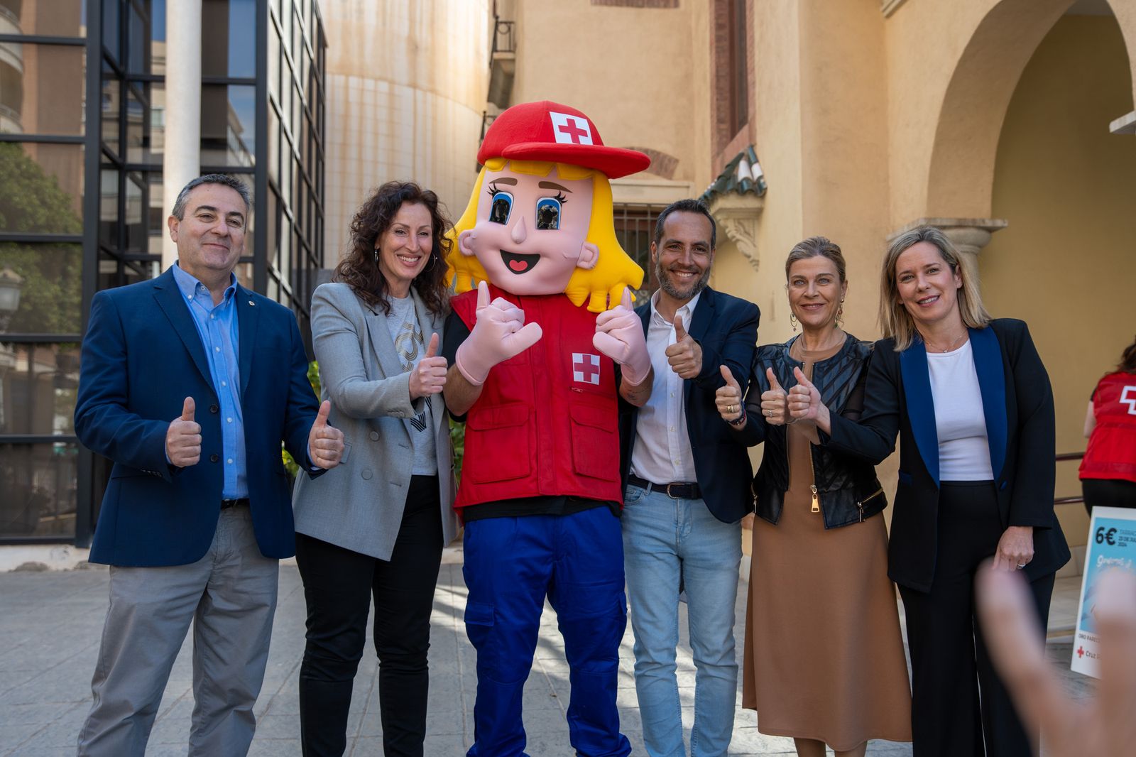 Presentación del sorteo especial de la Cruz Roja en Alcaldía