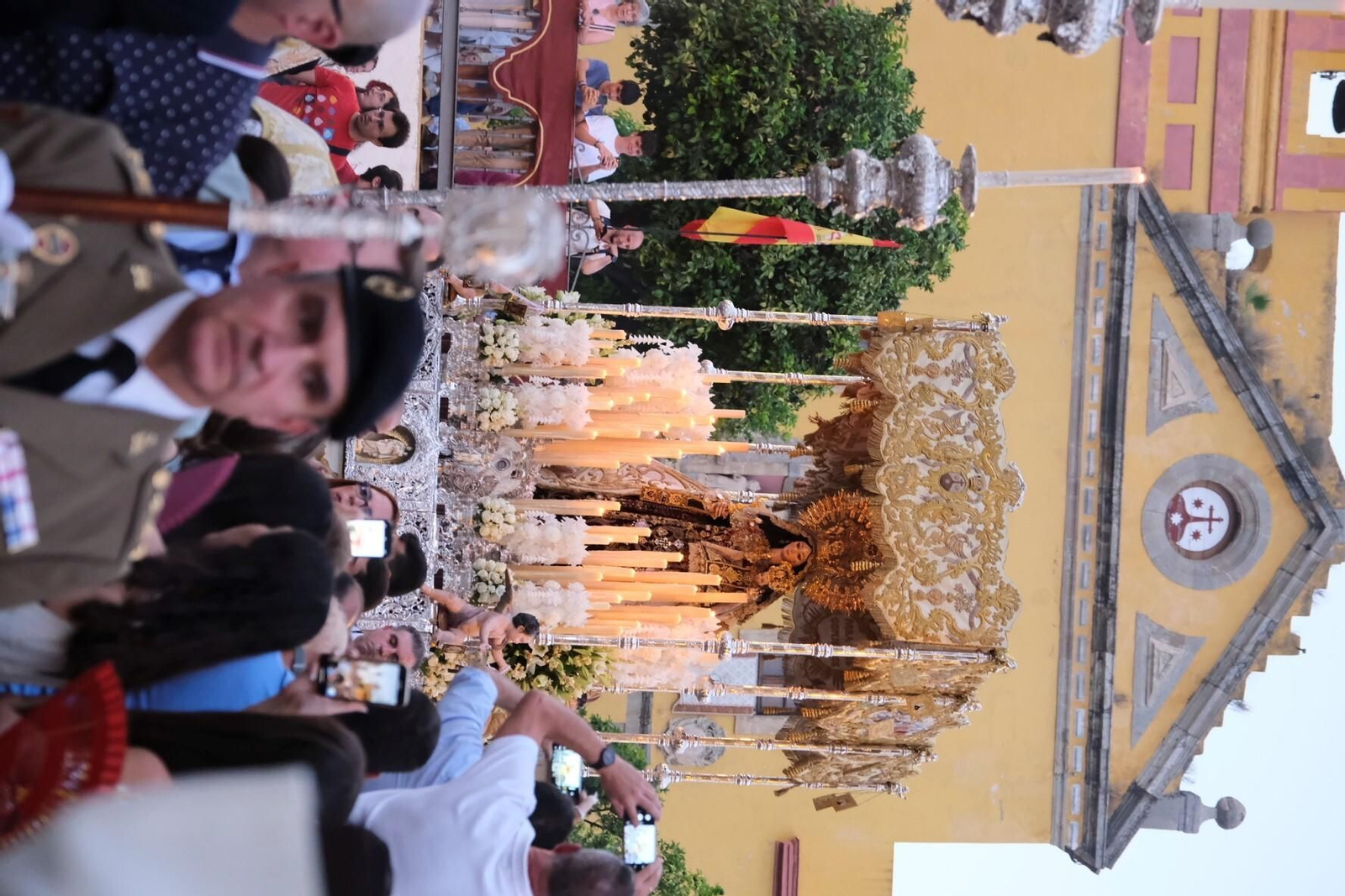La procesión de la Virgen del Carmen de San Cayetano de Córdoba, en imágenes