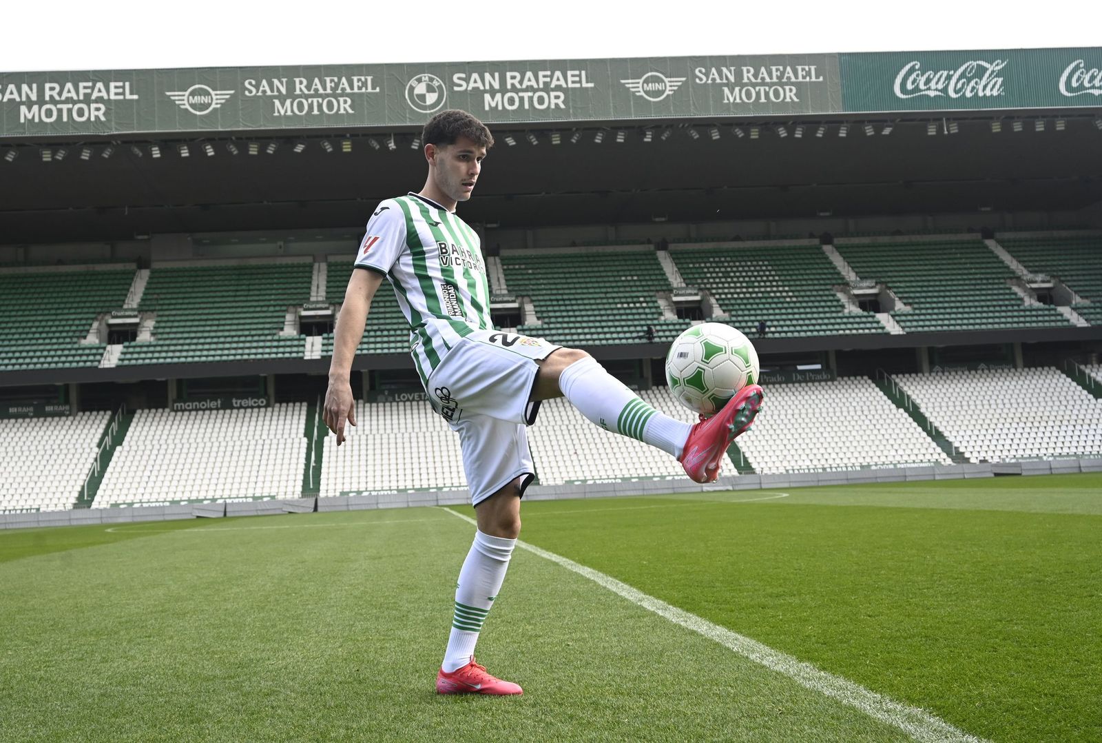 Las mejores fotos de la presentación de Trilli con el Córdoba CF