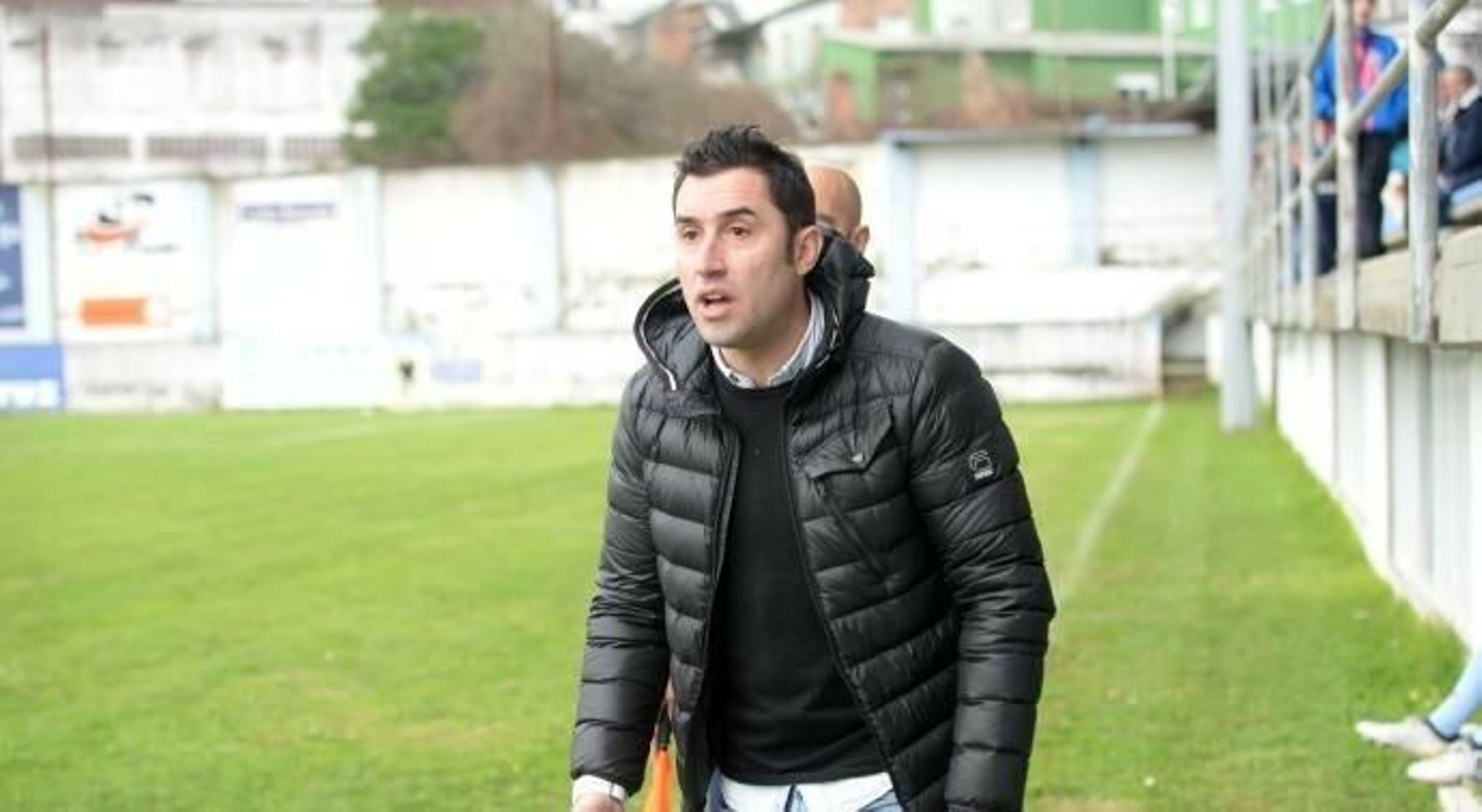 Antonio Fernández intentará sacar al San Roque de los puestos de descenso.