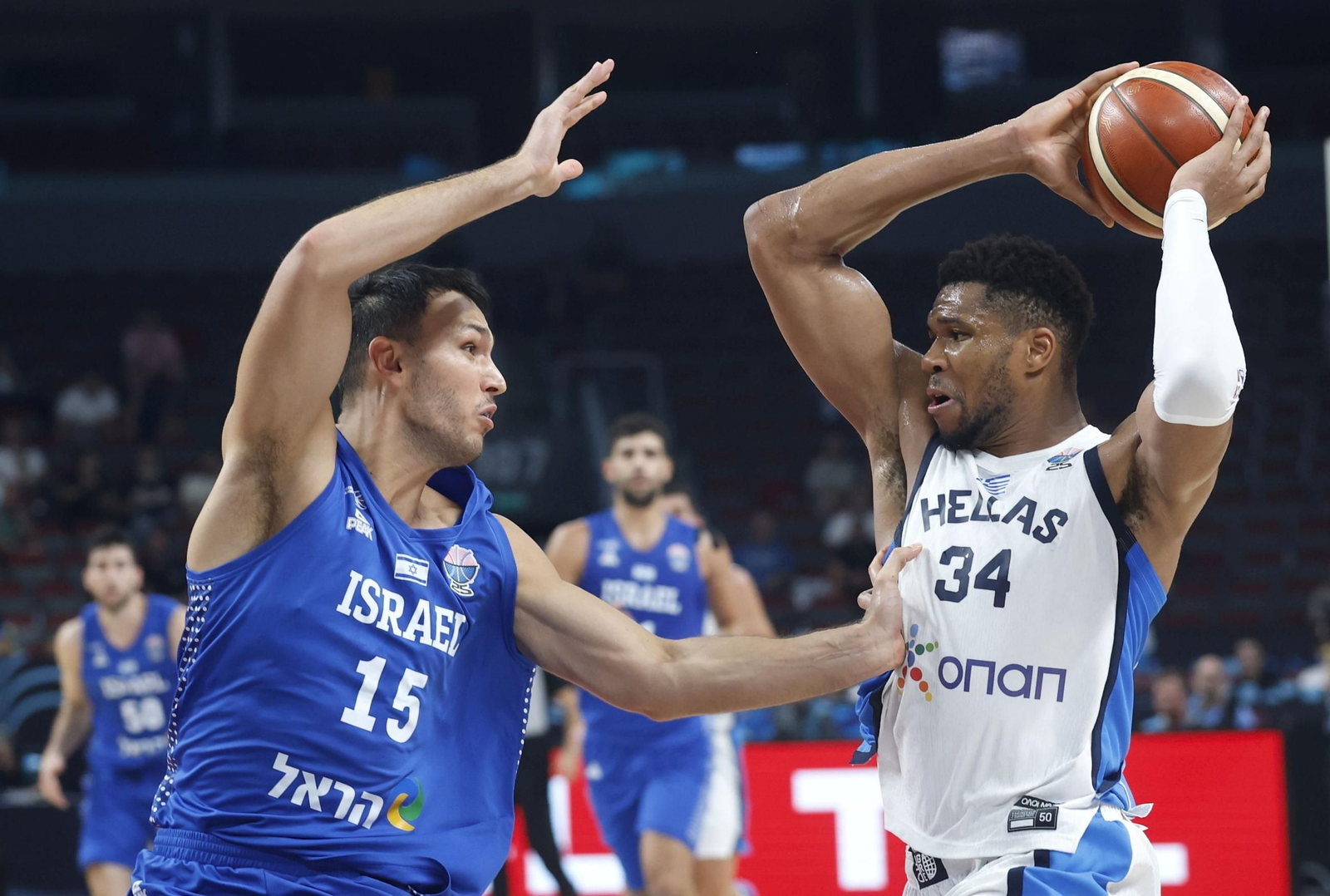 Giannis Antetokounmpo, ante Israel.