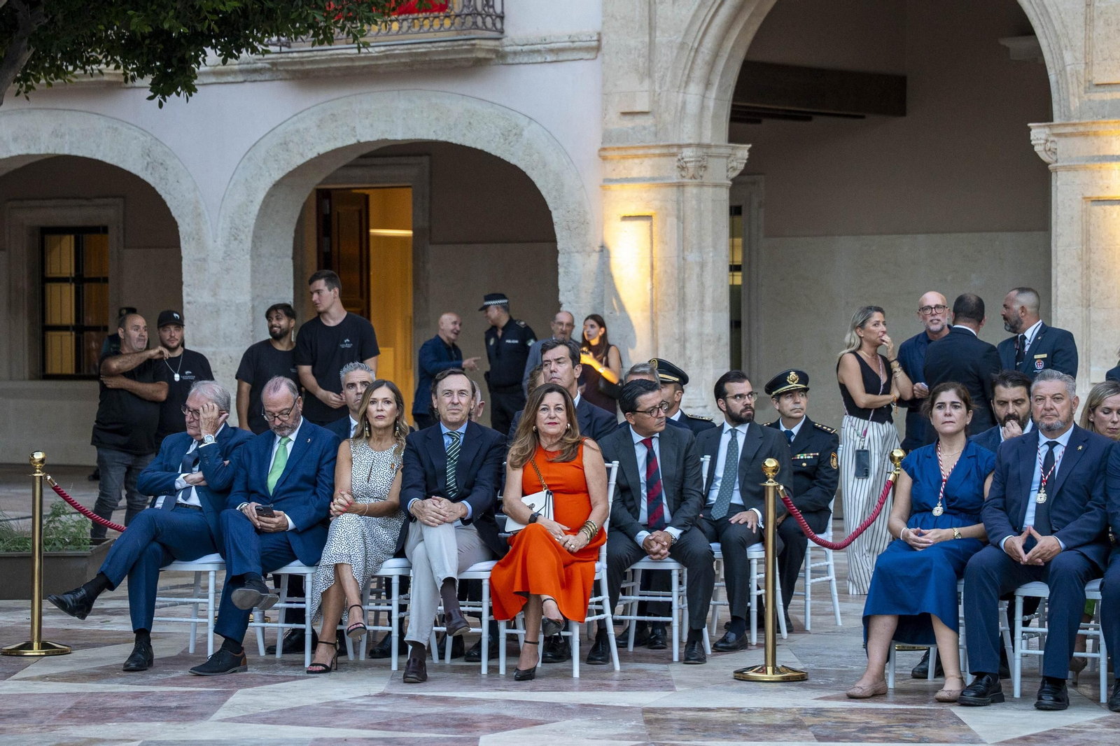 El Escudo de Oro de la ciudad de Almería a la Legión, en imágenes