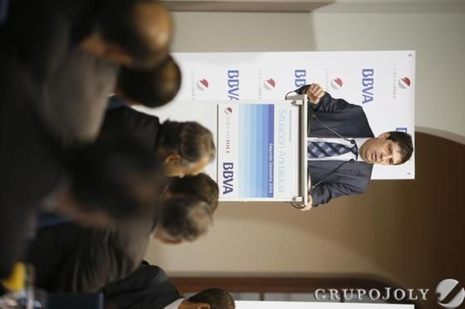 Ruiz Aguirre, durante su ponencia, ayer en el Palacio de Congresos.

Foto: Julio Gonzalez