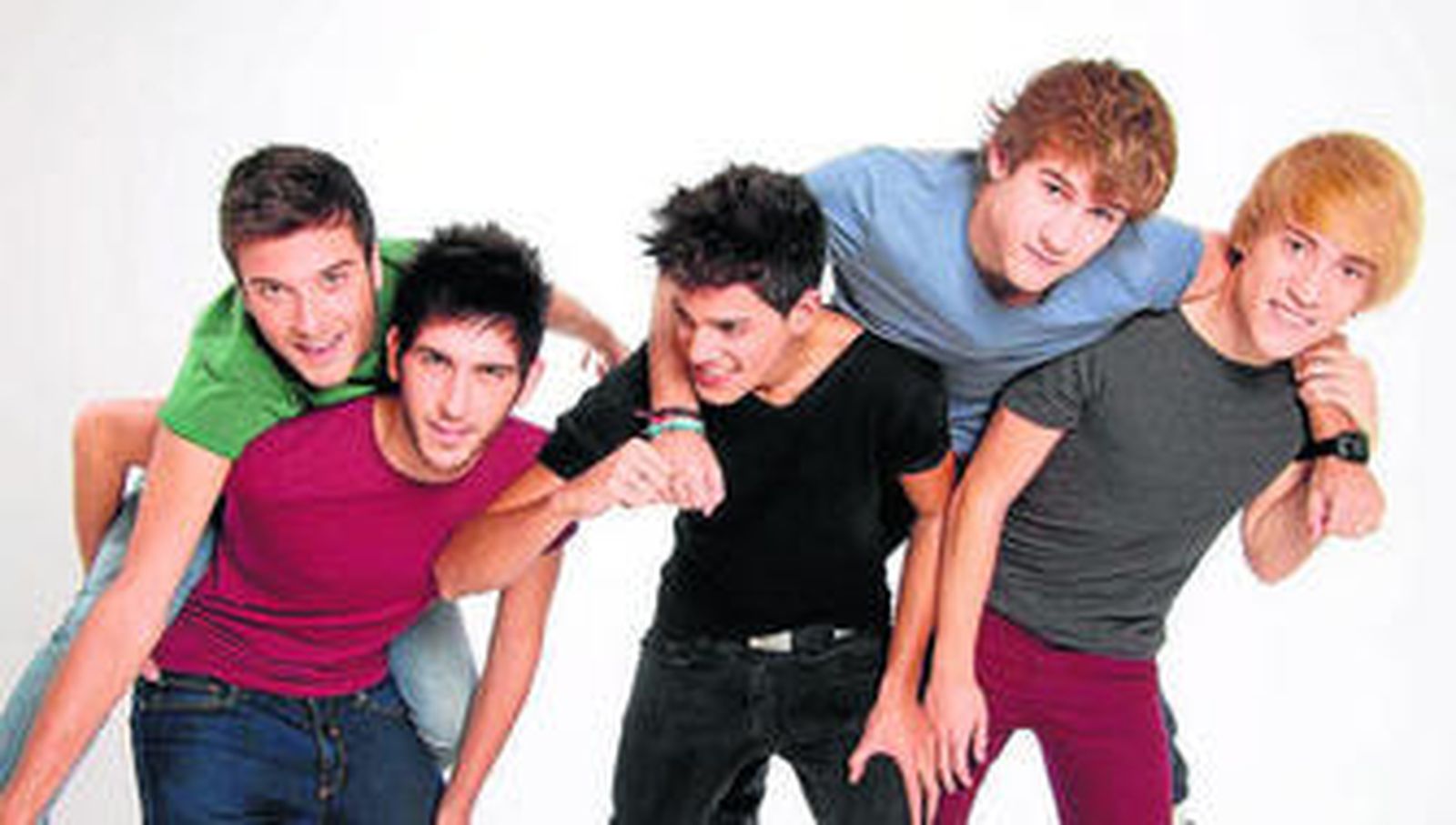 Auryn causa sensación entre los adolescentes de toda España con sus canciones.