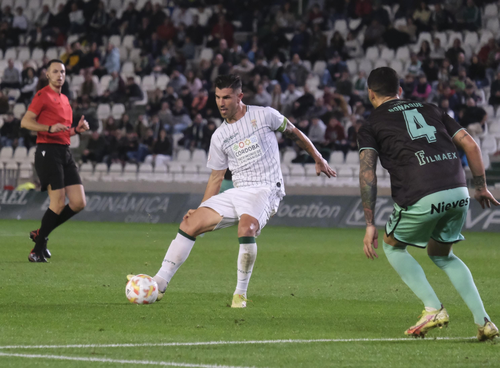 Un revés doloroso: las imágenes de la derrota del Córdoba CF ante el Mérida