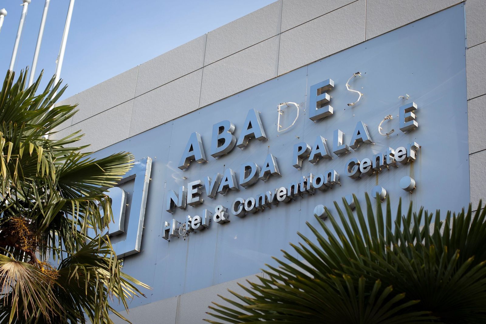 Fachada del hotel Abades en una fotografía reciente.