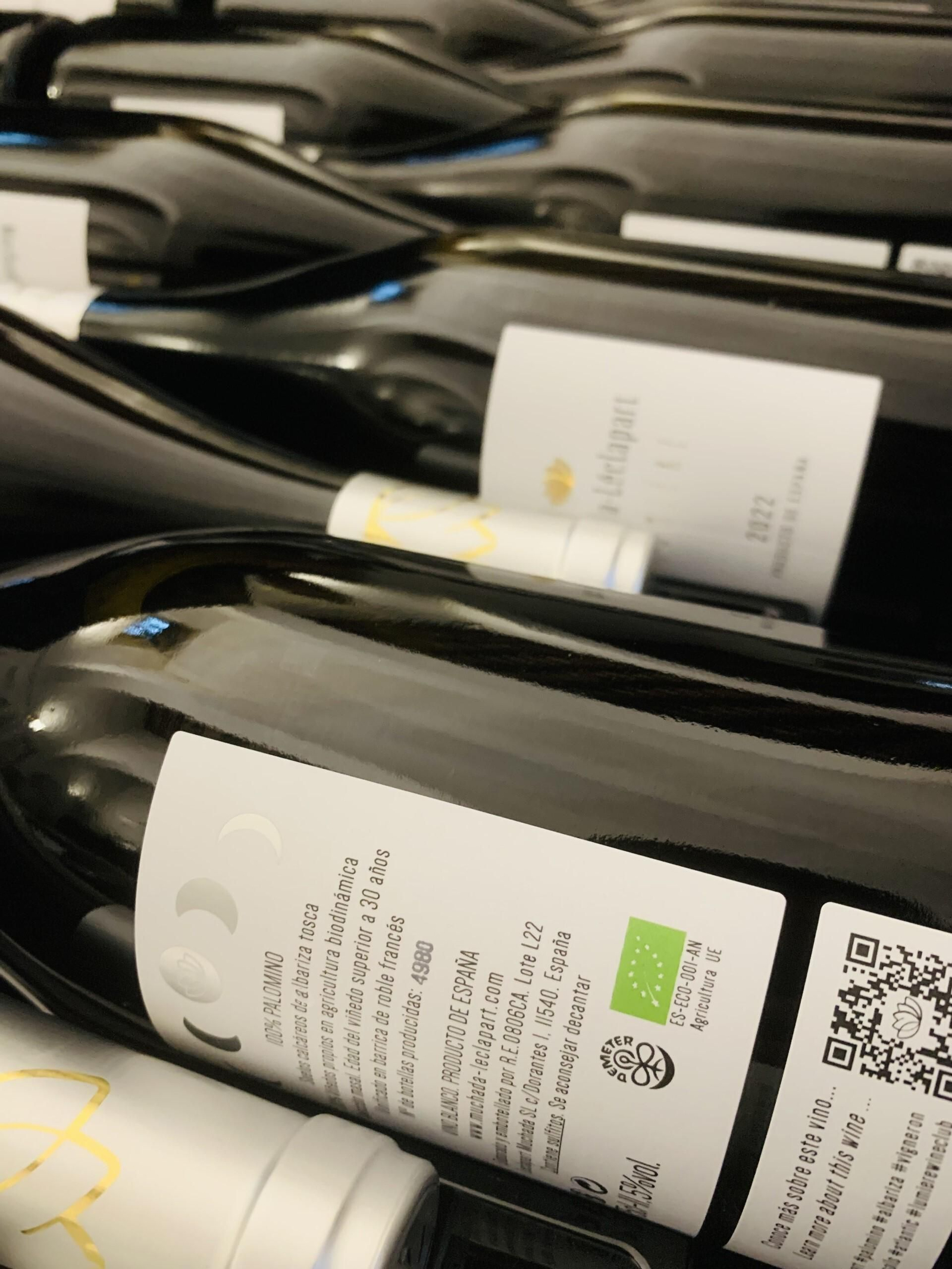 Botellas de Lumiere, buque insignia de la bodega Muchada-Léclapart que estrena la certificación de vino biodinámico en el Marco de Jerez.