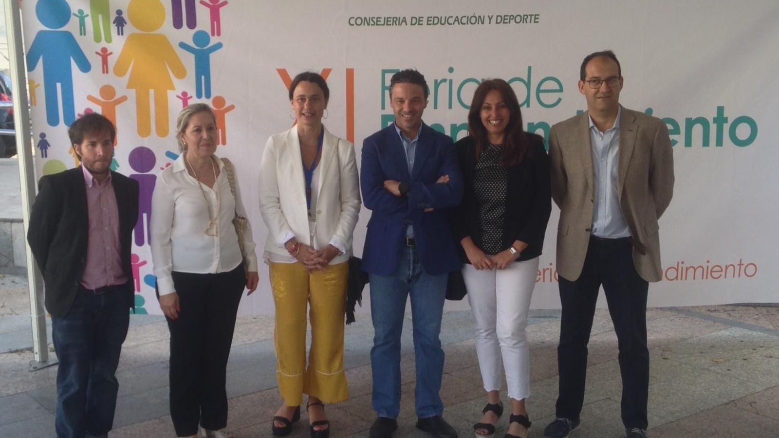 Imagen de la inauguración de la Feria de Emprendimiento en la Plaza de la Soledad.