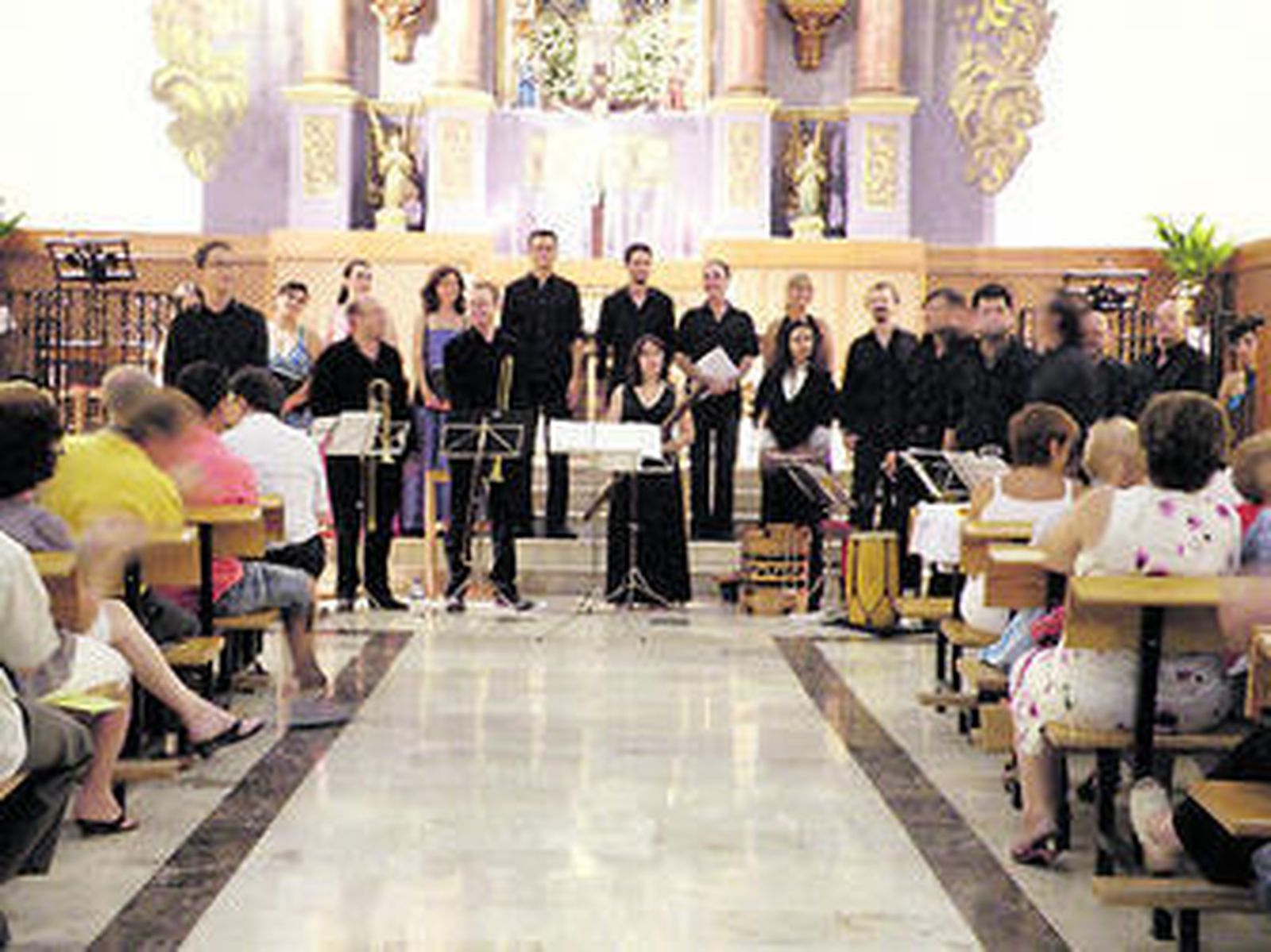 La Capilla Real de Madrid impresionó a los asistentes al concierto en la Iglesia de Santiago de Vélez Blanco.
