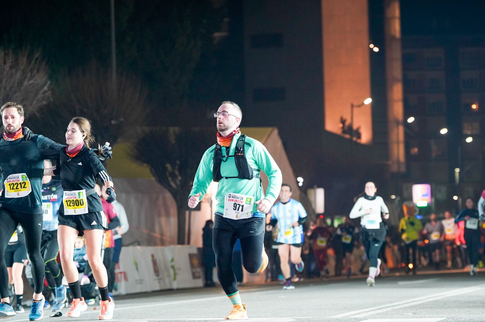 En imágenes: búscate en tu llegada a meta de la Carrera de San Antón 2026 (15)