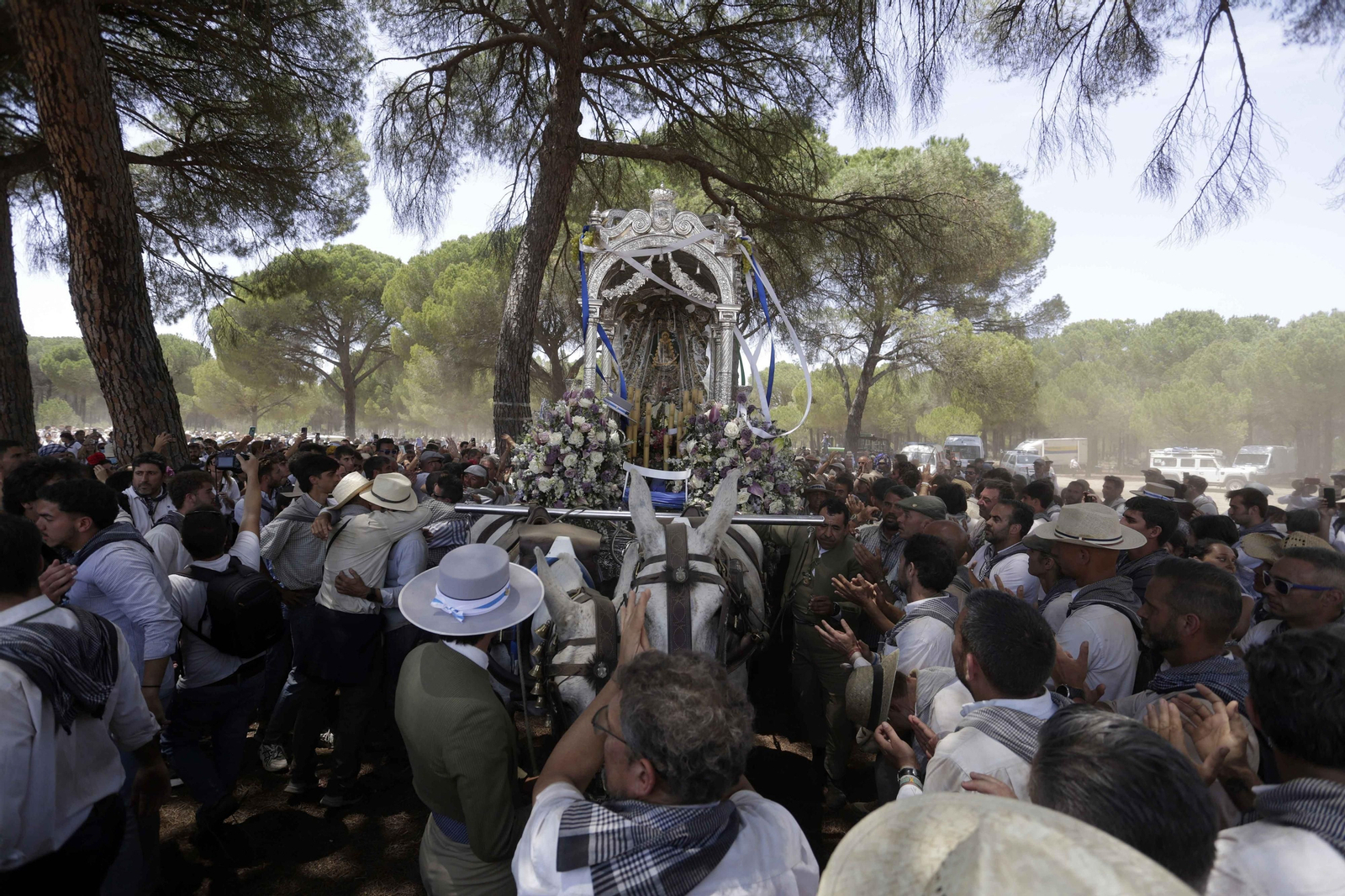 El Rocío 2023: Imágenes del Camino de la Hermandad del Rocío de Huelva