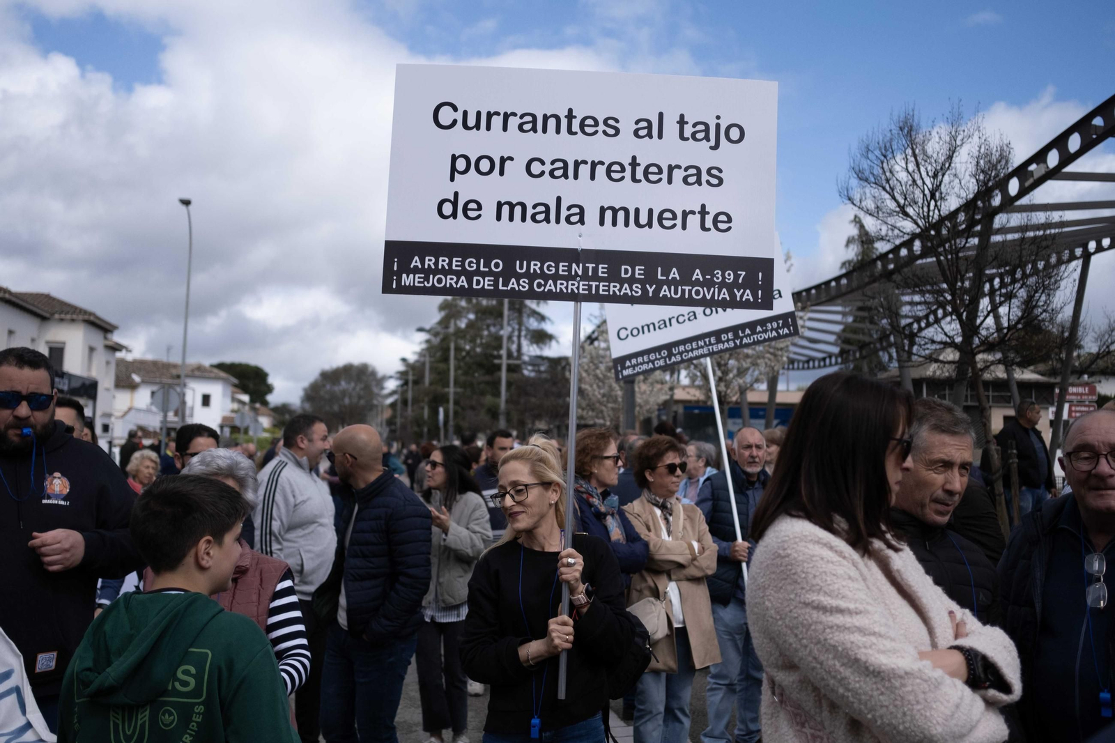 Manifestación por la mejora de las carreteras de la Serranía de Ronda, en fotos