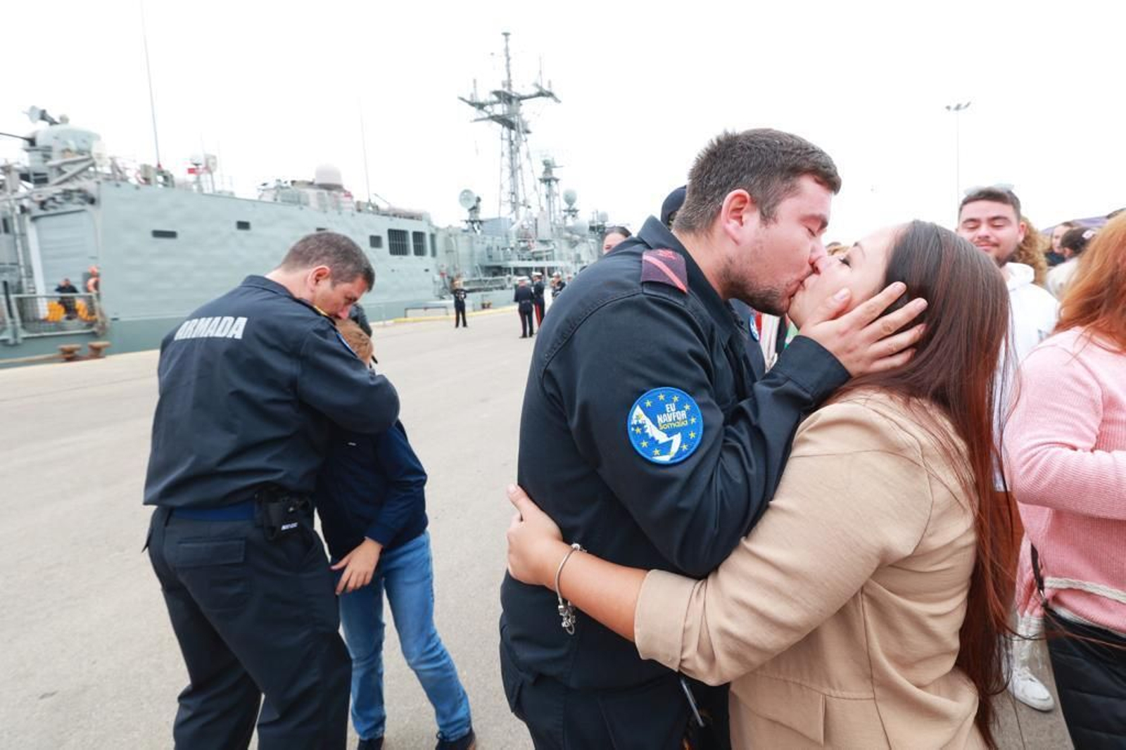 Las imágenes de la despedida de la fragata 'Santa María' para la misión Ataltanta