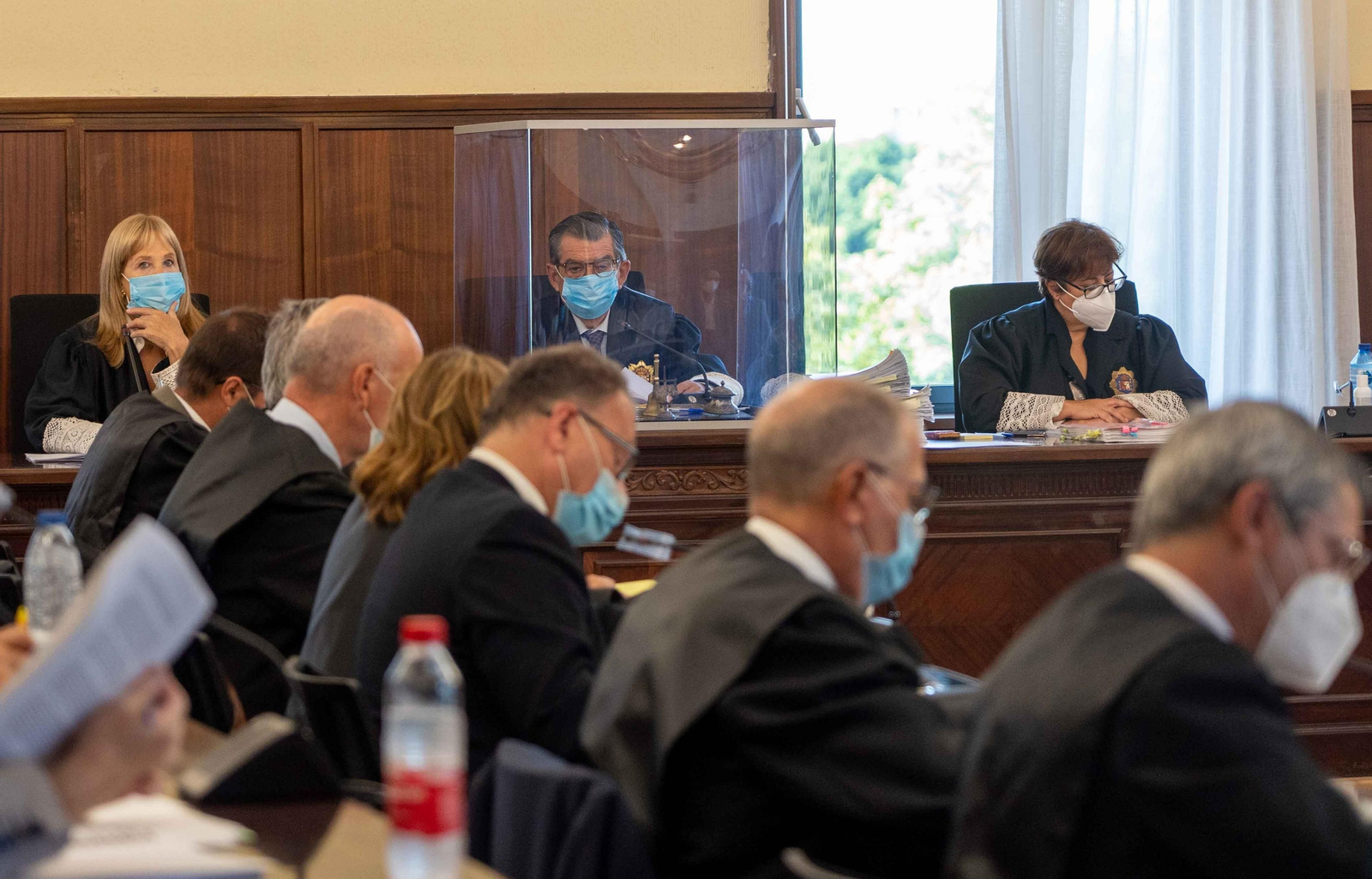 Las defensas en el juicio de Acyco, con el tribunal al fondo.