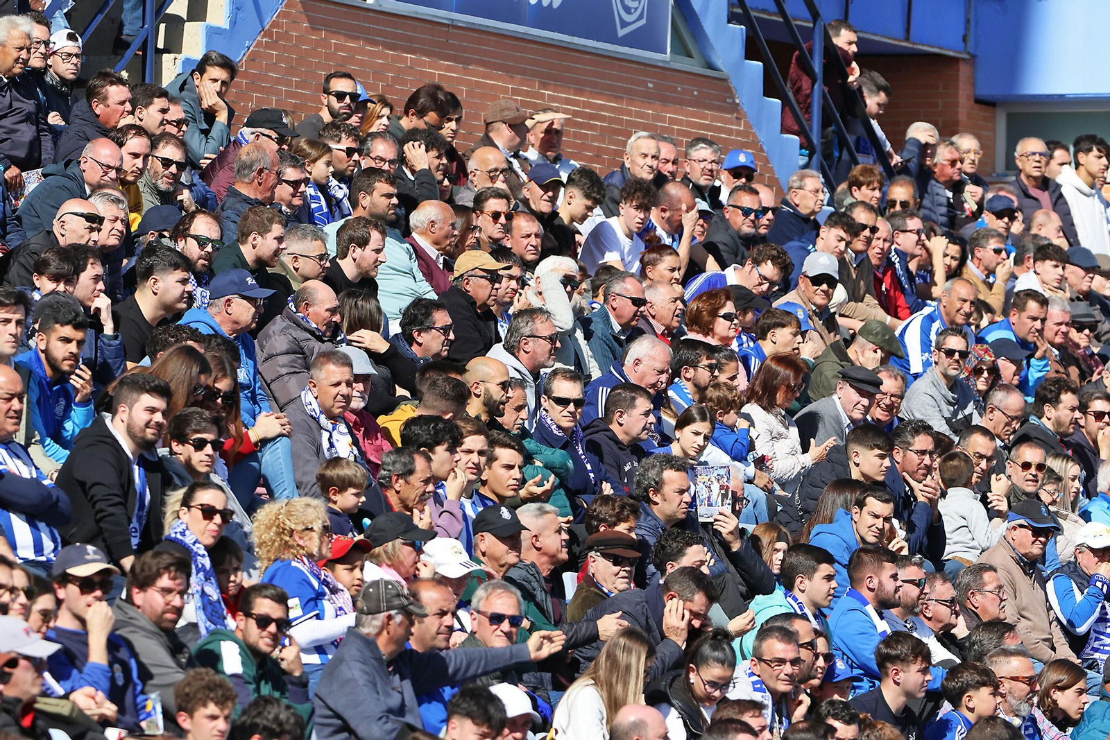 Ambiente en las gradas del Recreativo de Huelva vs AD Ceuta FC