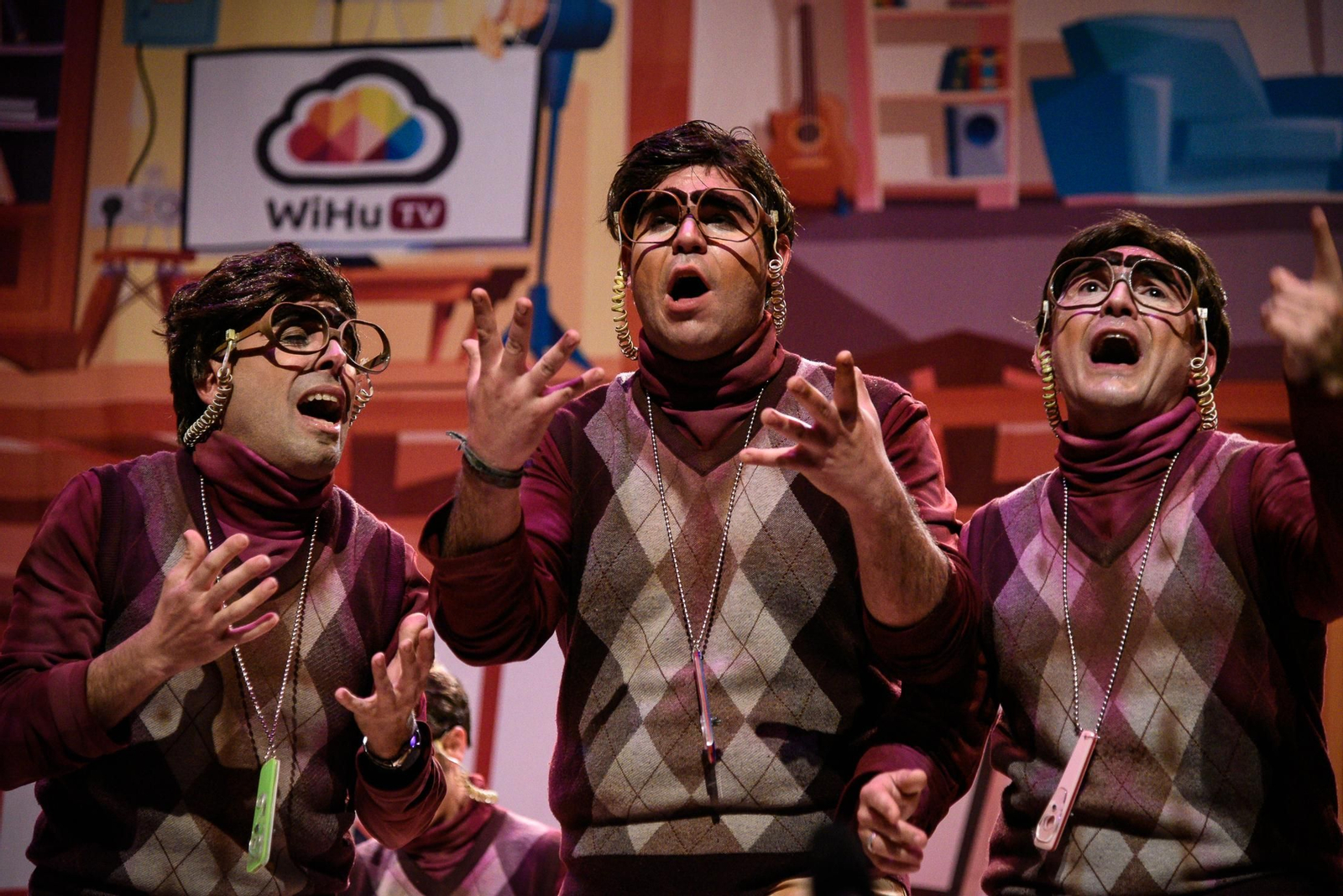 Imágenes de la chirigota Carmelo "El Wikipedia"