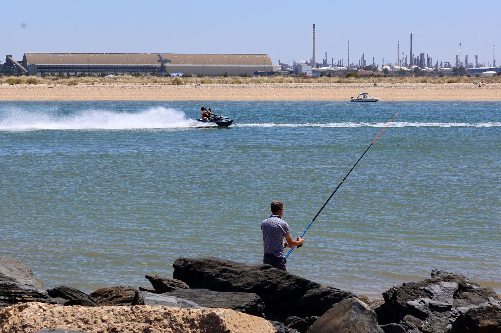 Imágenes veraniegas en Punta Umbría y en las playas de El Portil y La Bota