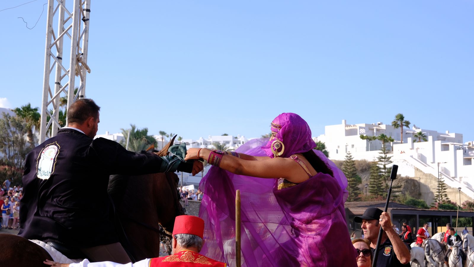 Moros y Cristianos de Mojácar en la Playa del Lance, en imágenes