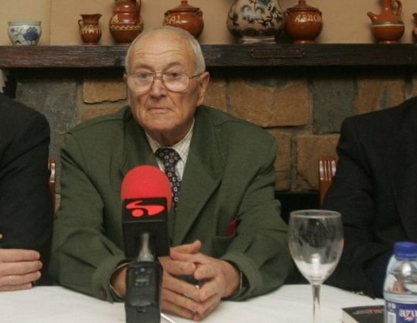 El hostelero Antonio Bernal en una imagen de 2011 durante la presentación de un libro.