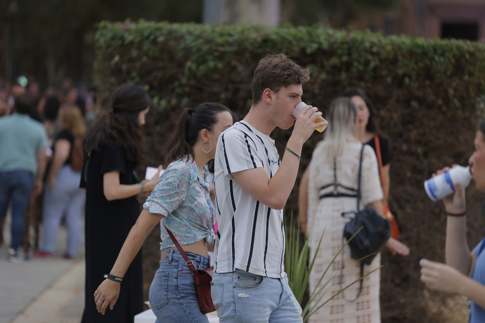 Búscate en las fotos del concierto de Bizarrap