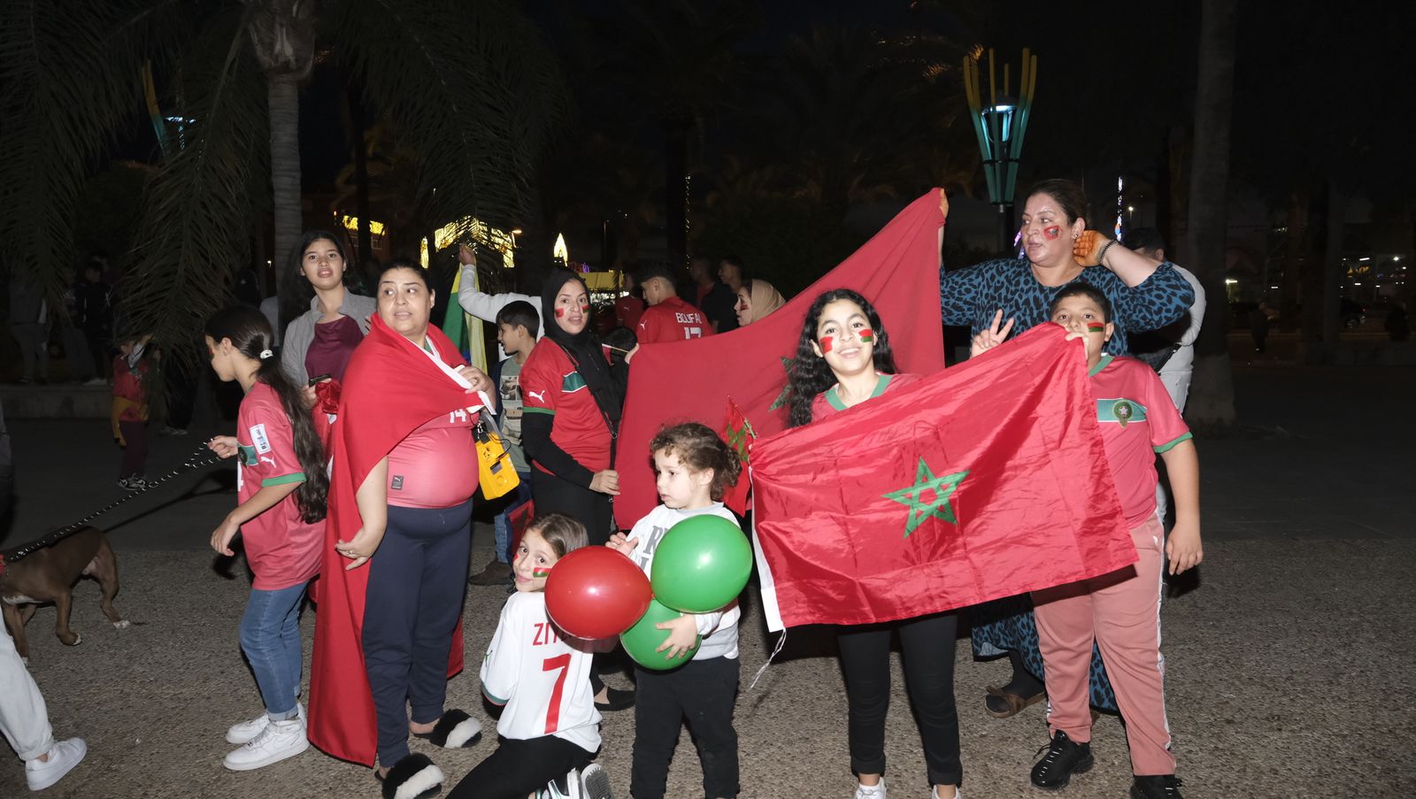 Imágenes de la celebración en Almería, del pase a semifinales de Marruecos en el Mundial de Fútbol de Qatar
