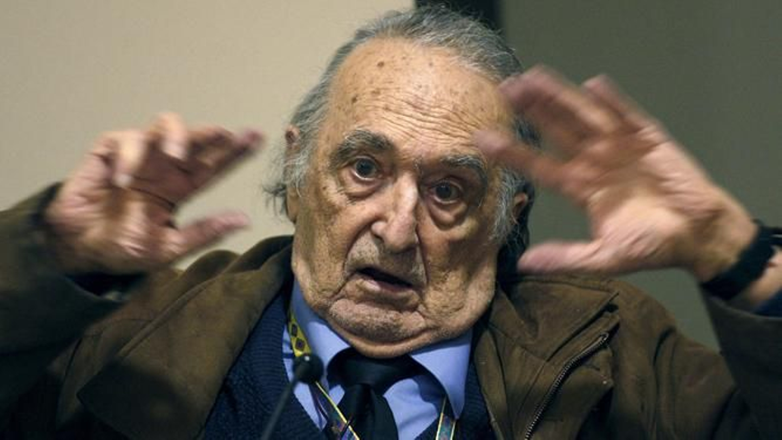 Rafael Sánchez Ferlosio, en 2009, tras ganar el Premio Nacional de las Letras Españolas.