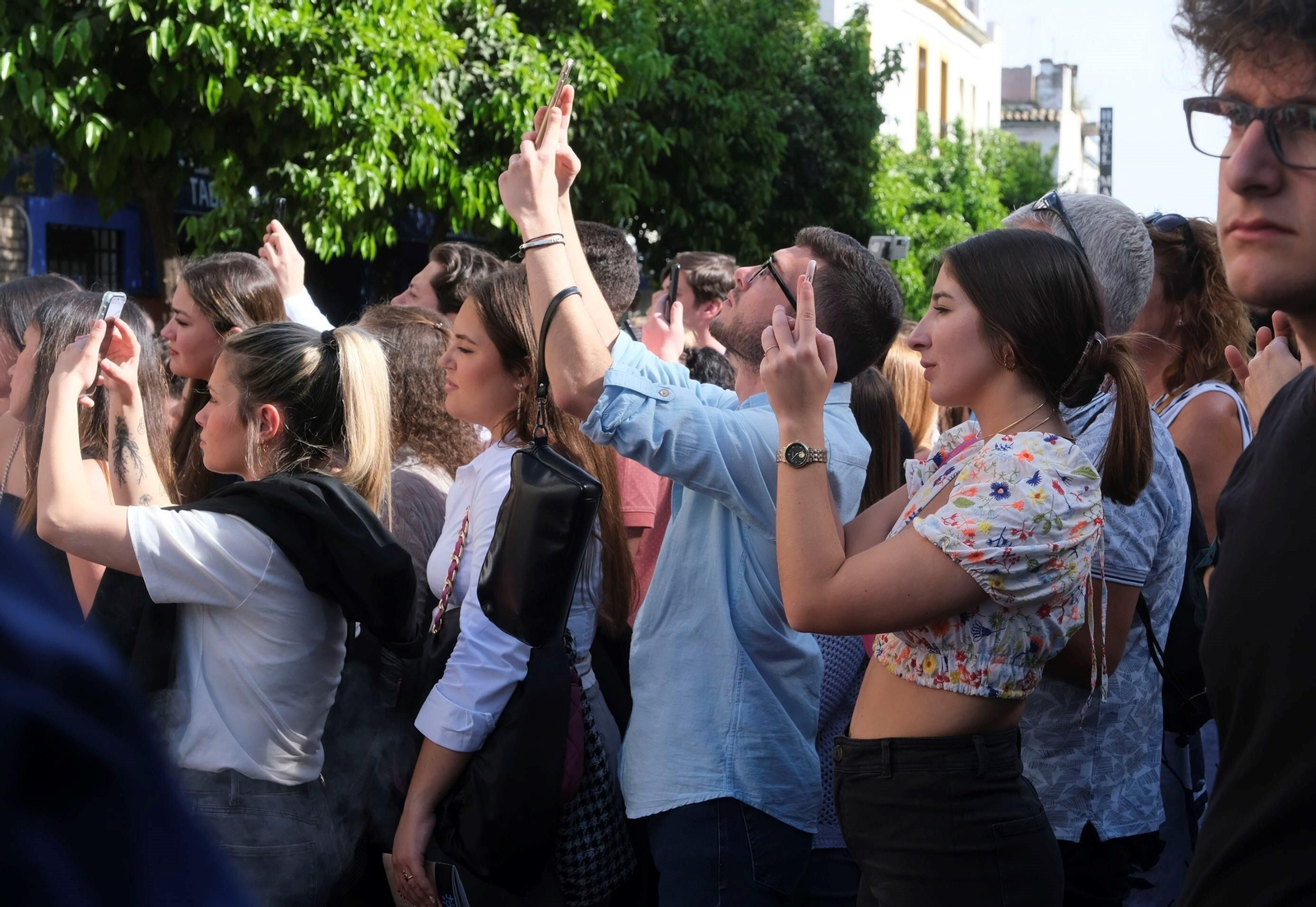 Jueves Santo en Córdoba: la procesión de la Caridad, en imágenes