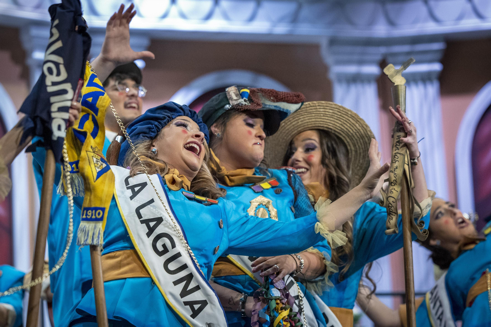 Comparsa 'El cantón independiente (que vivan las mujeres de Cai)'