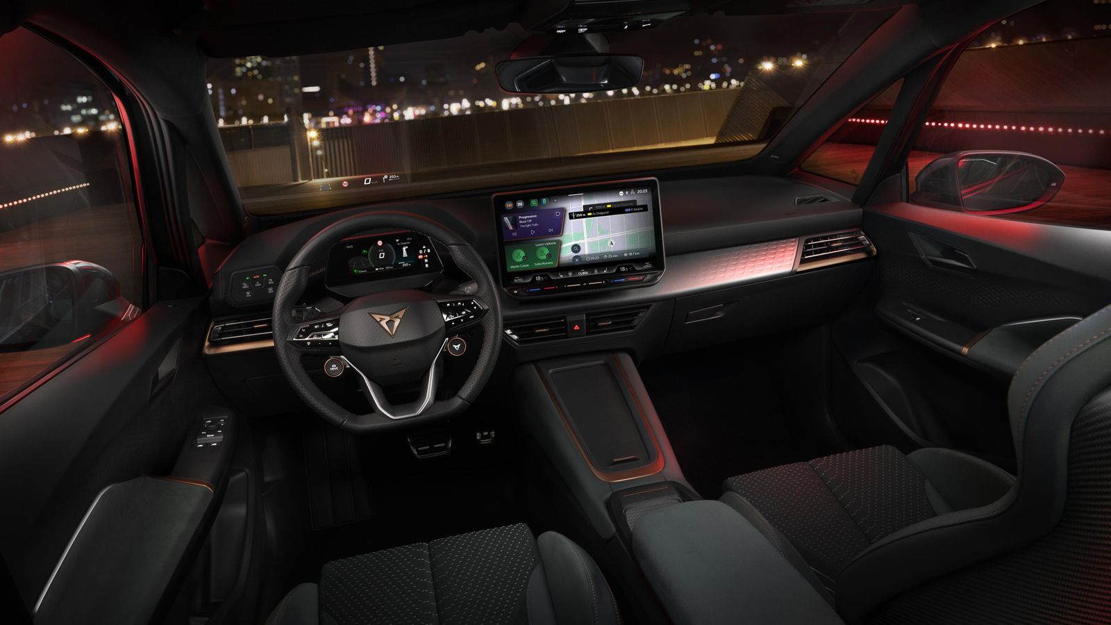 El volante y elementos asociados a él, como las levas que regulan la frenada regenerativa o el selector del cambio, son diferentes en el VZ a los estrenados en el Born. El volante y elementos asociados a él, como las levas que regulan la frenada regenerativa o el selector del cambio, son diferentes en el VZ a los estrenados en el Born.