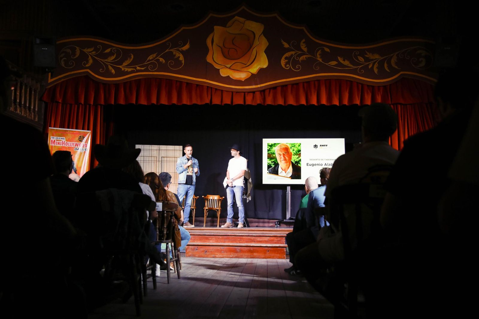 Las imágenes del premio desierto de Tabernas a Eugenio Alabiso en el Almería Western Film Festival
