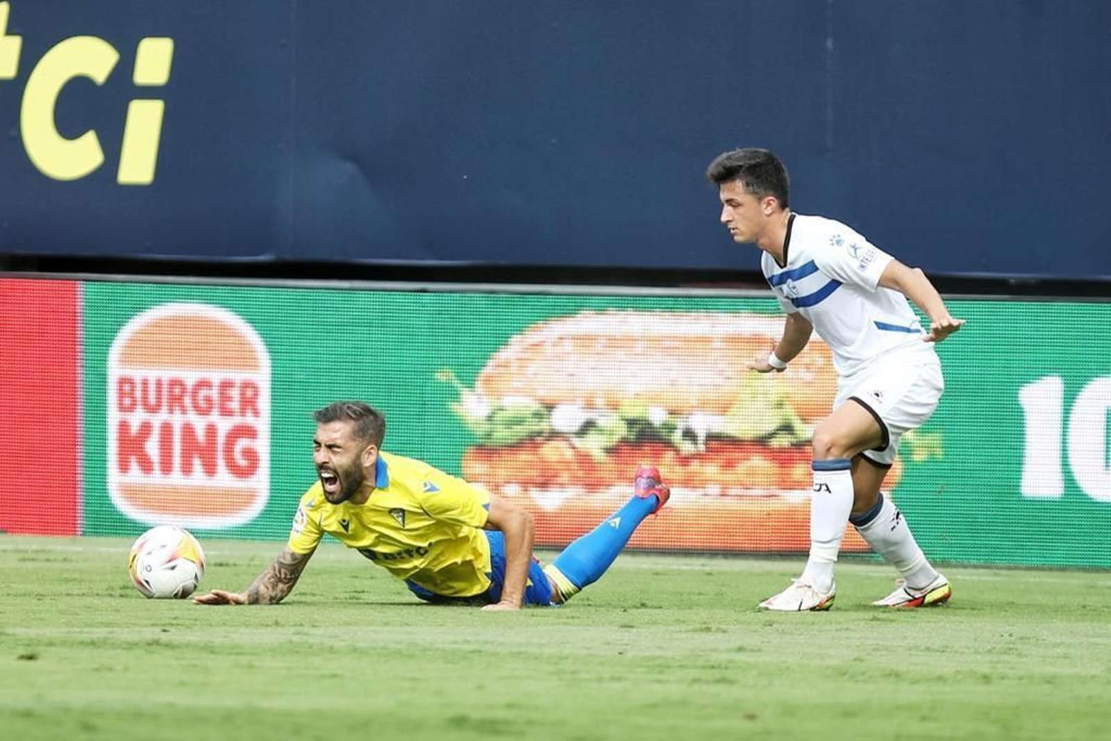 La imágenes de la derrota del Cádiz contra el Alavés