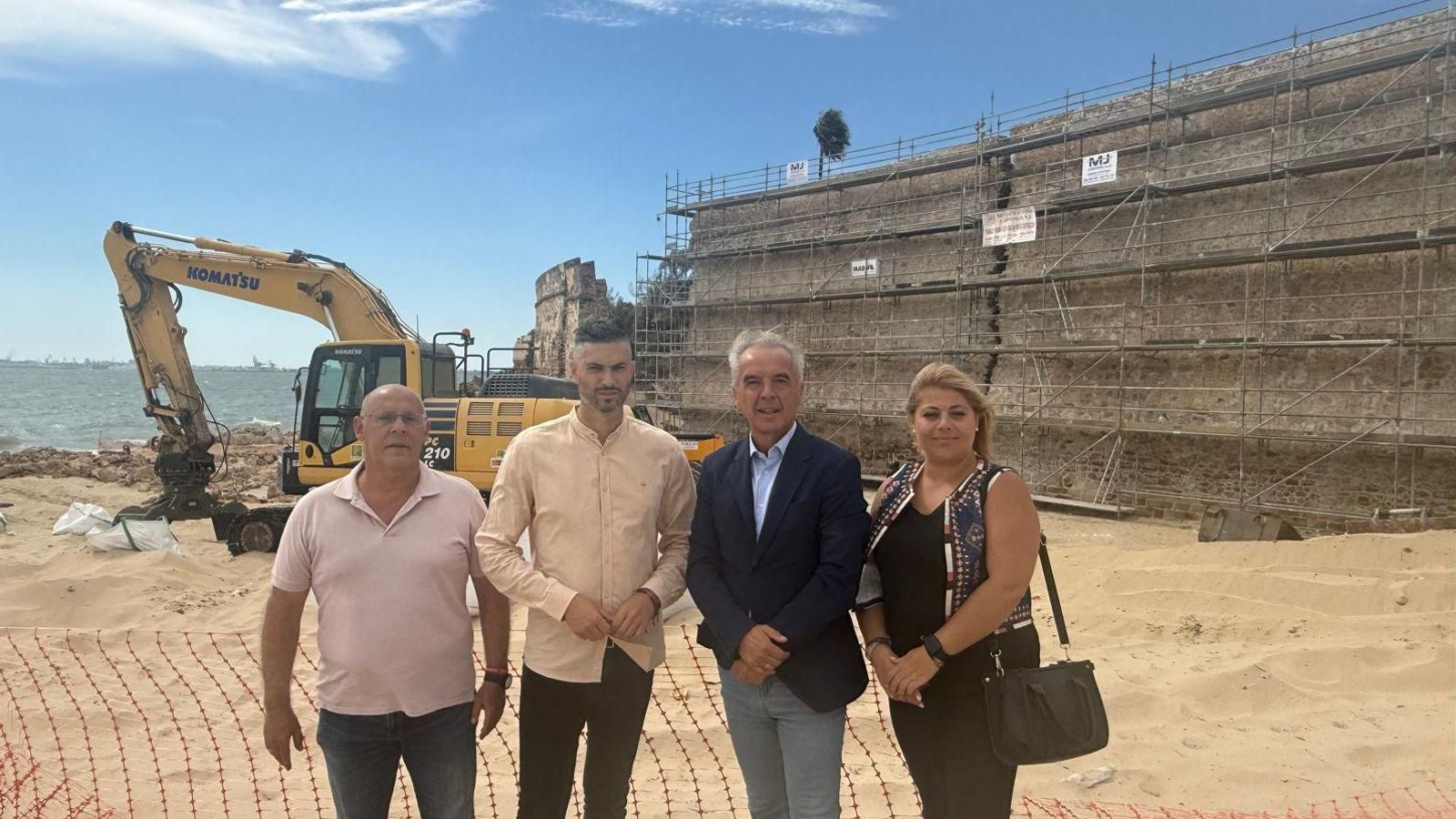 Alfonso Moscoso, con miembros del grupo socialista en la ciudad.