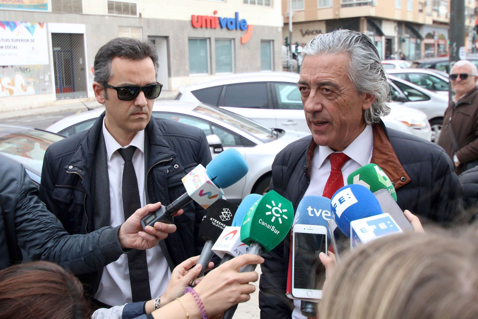 Miguel Ángel Torres y Francisco Torres, abogados de la familia de Gabriel Cruz.