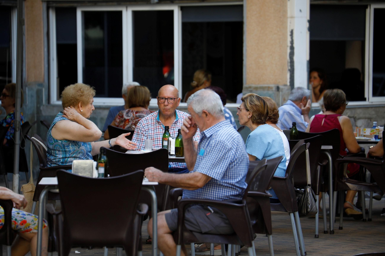 Un paseo por el barrio de Fátima una mañana de verano en Córdoba, en imágenes