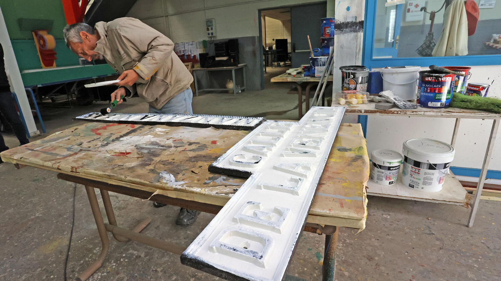 Trabajos de restauración del callejero de Jerez
