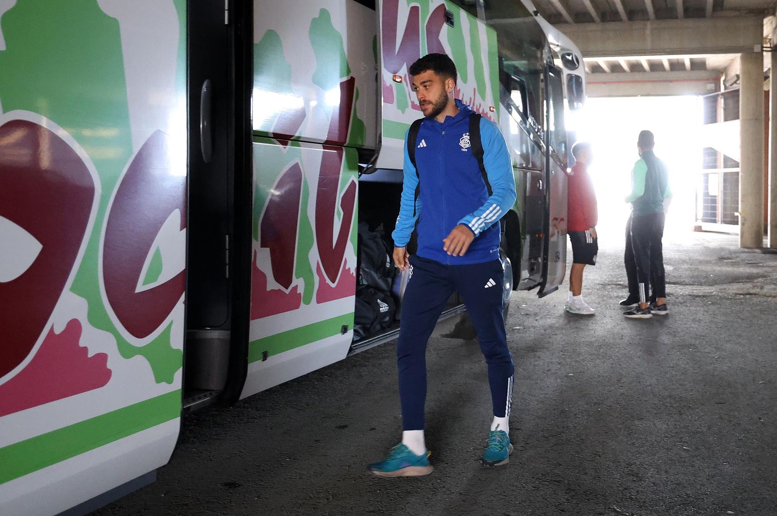 Imágenes de la salida del Recreativo de Huelva a Murcia