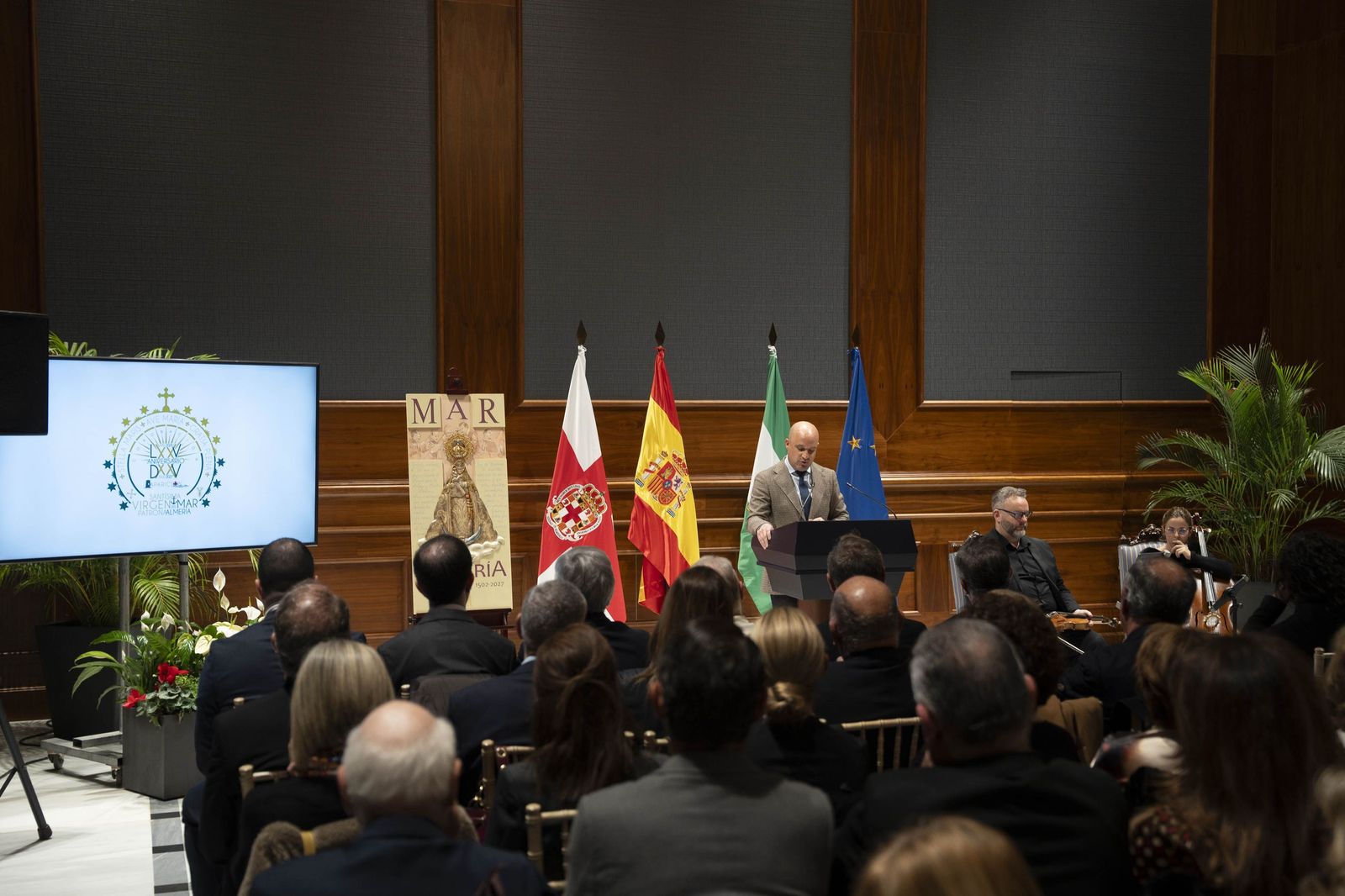 Almería celebra los grandes aniversarios de la Virgen del Mar: 525 años de su aparición y 75 de su coronación, en imágenes