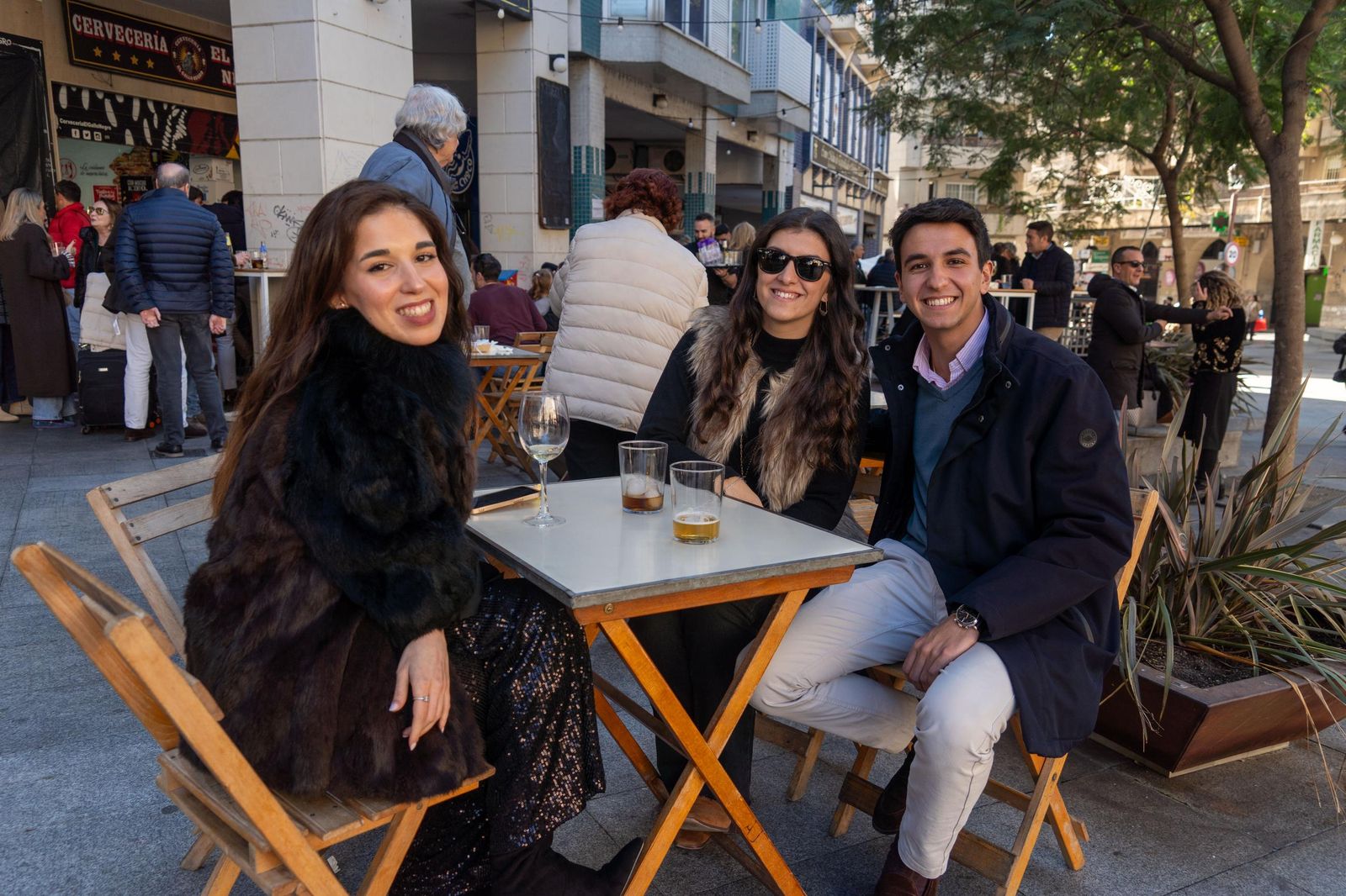 Imágenes de la fiesta del 31 de diciembre en las calles de Huelva