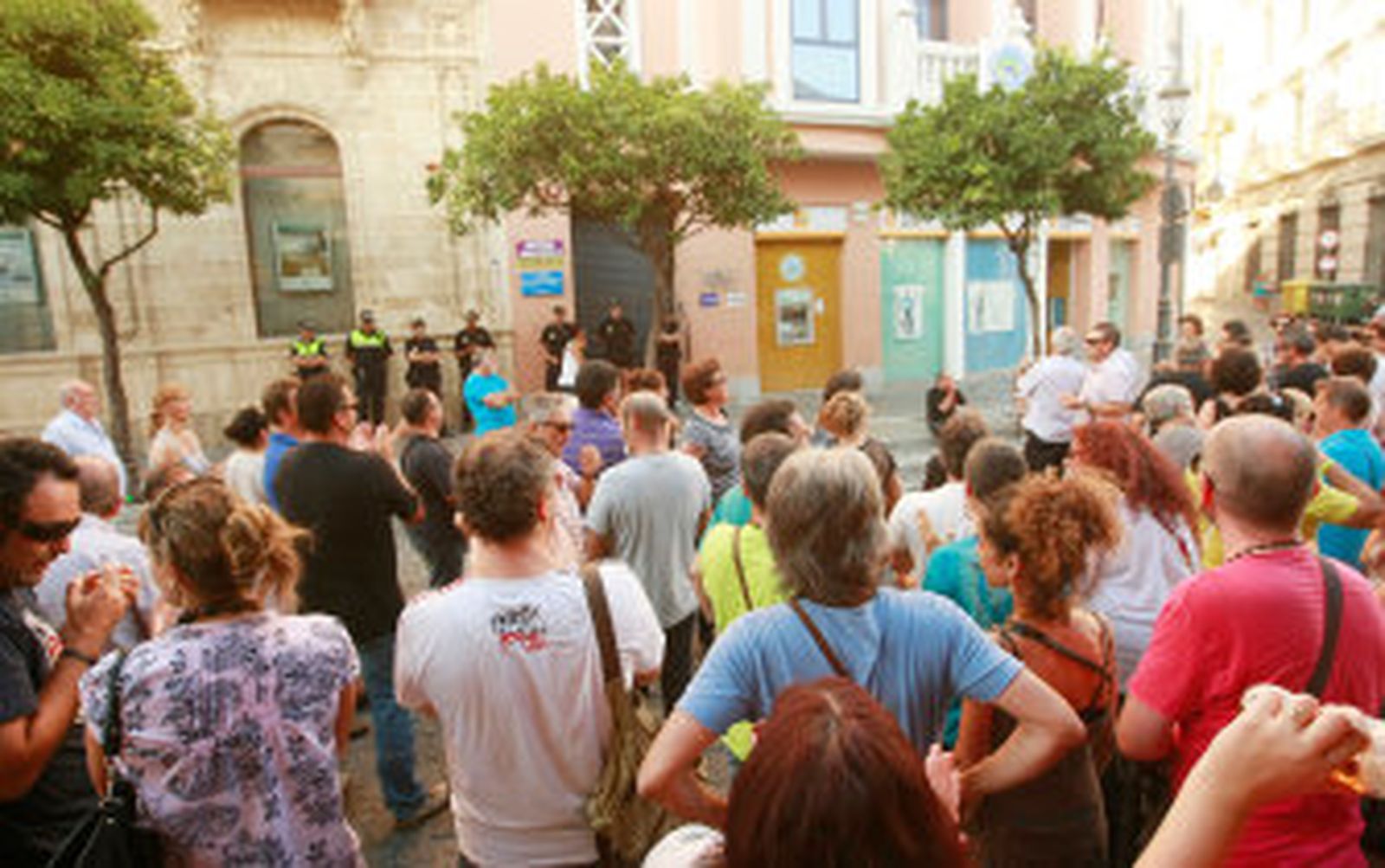 El Gobierno local pide a los sindicatos que dejen de buscar excusas y se sienten a negociar el ERE