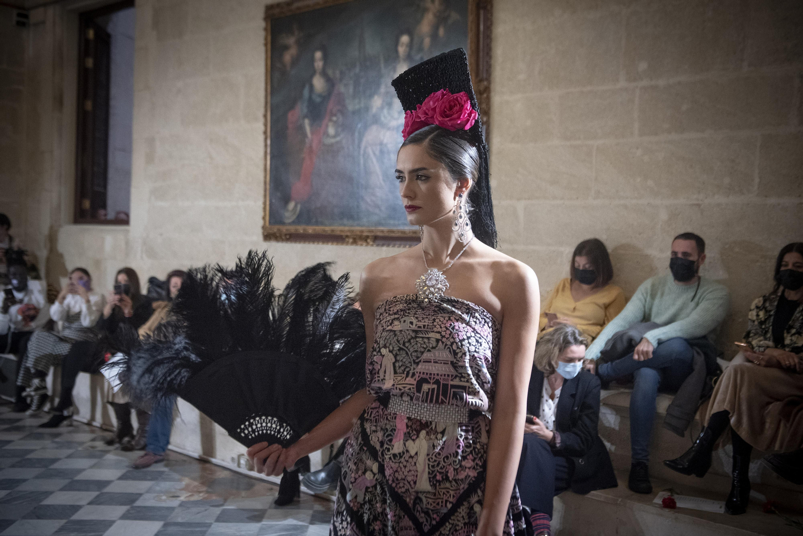 El desfile de moda flamenca Uniqo Qlamenco, en imágenes