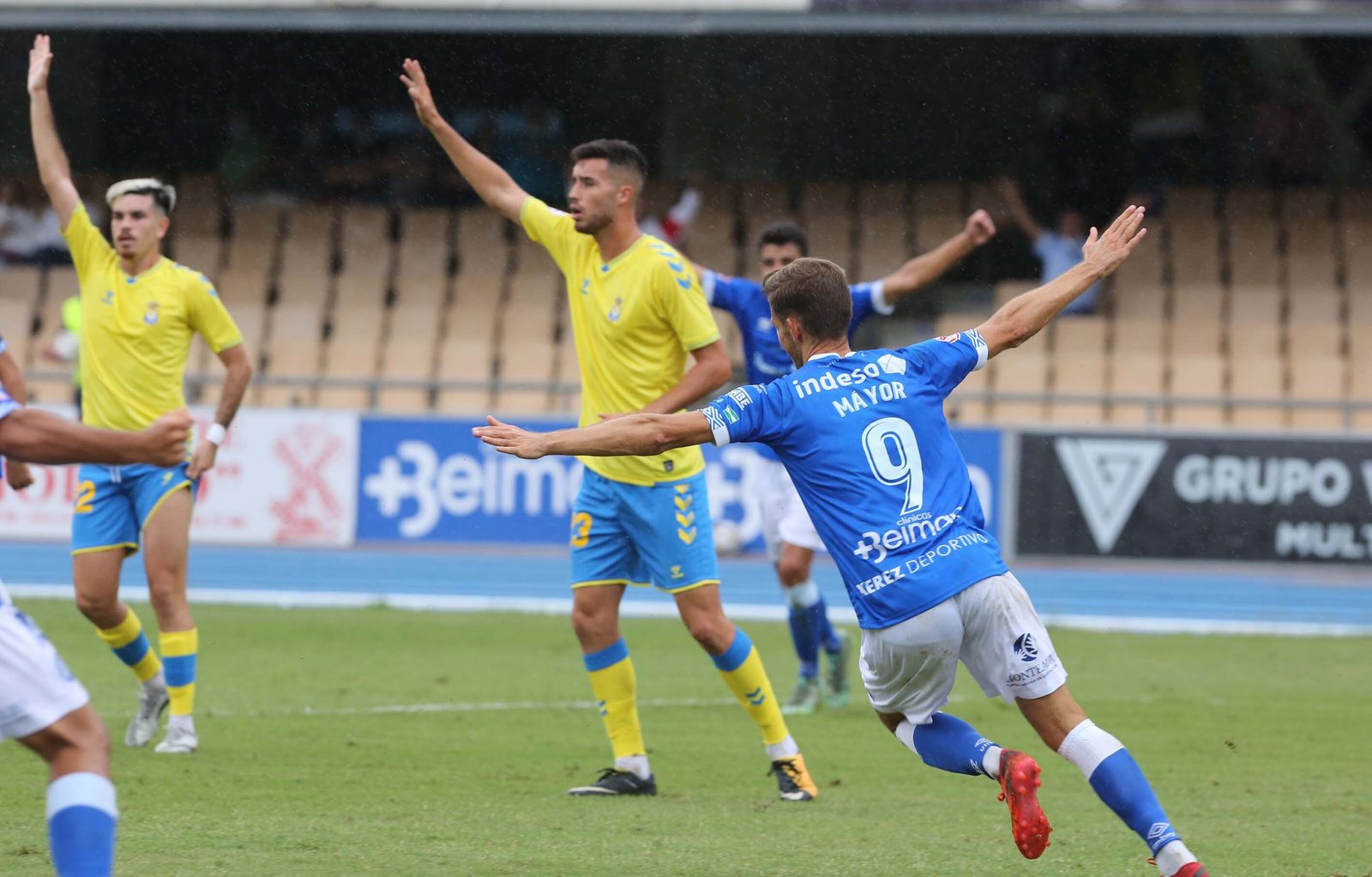 Imágenes de la victoria del XerezDFC ante Las Palmas ATL.