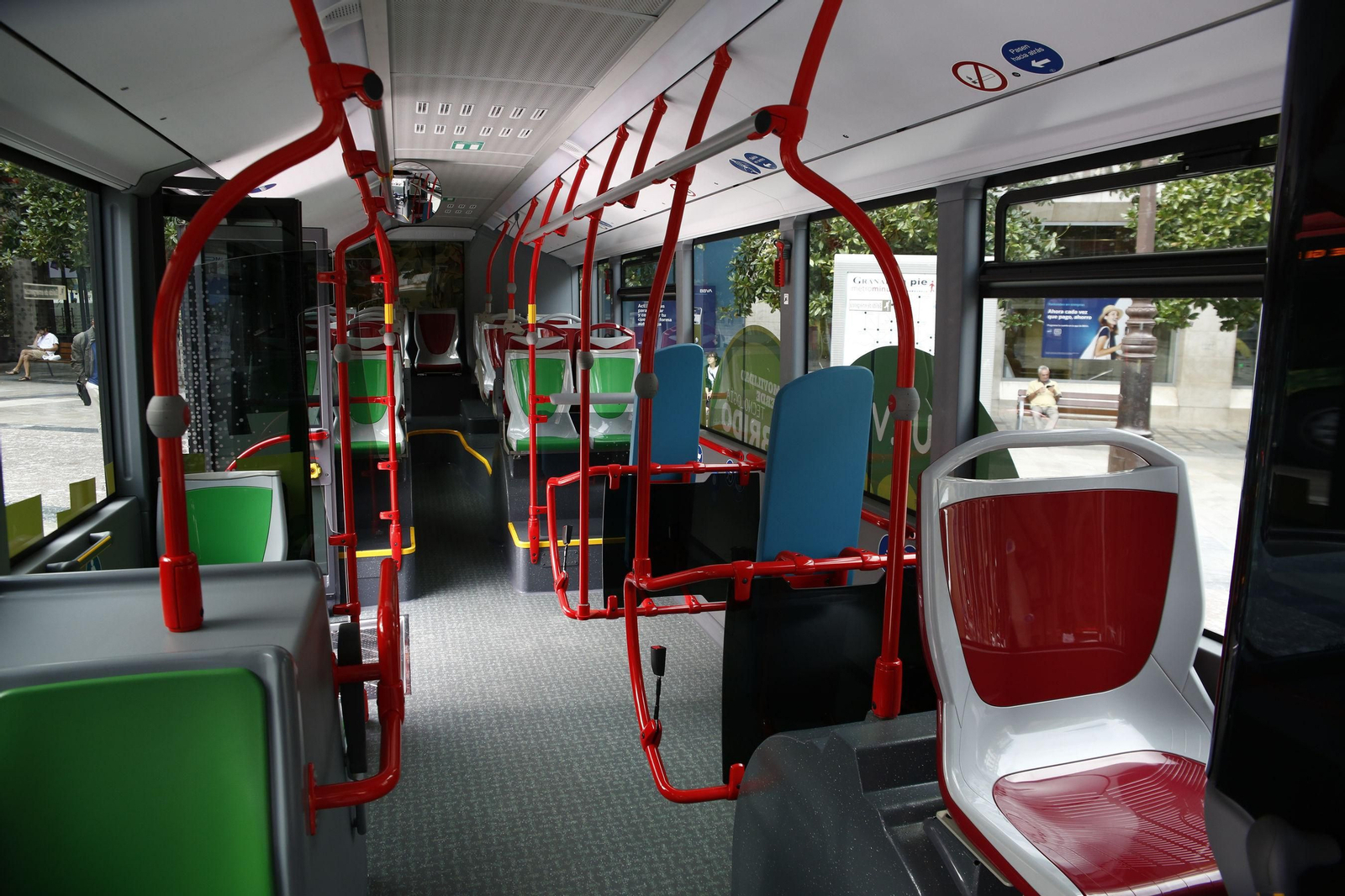 Los nuevos autobuses reducen emisiones y mejoran la calidad del aire.