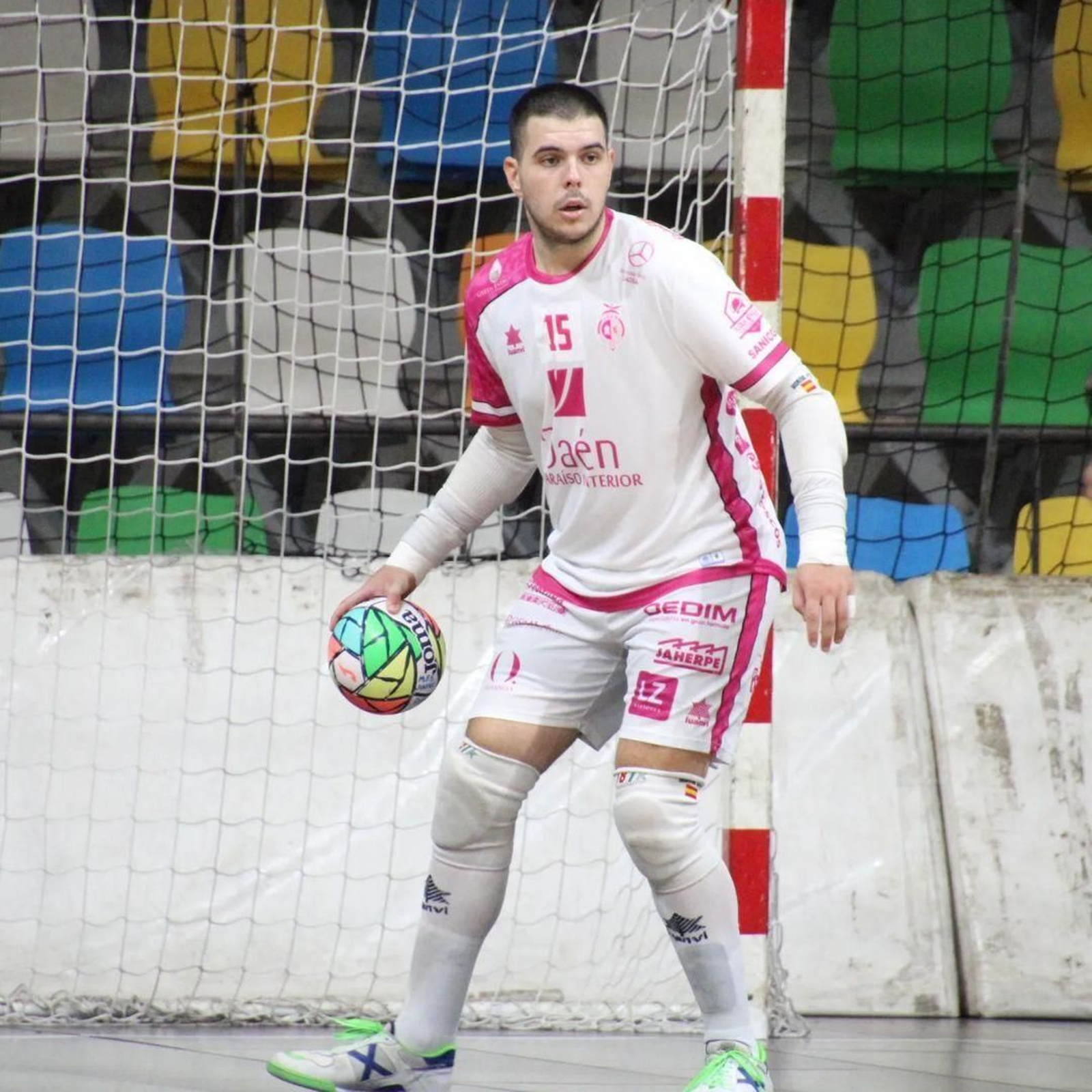 Moreno, el día de su debut en Primera División con la camiseta del Jaén Paraíso Interior FS.