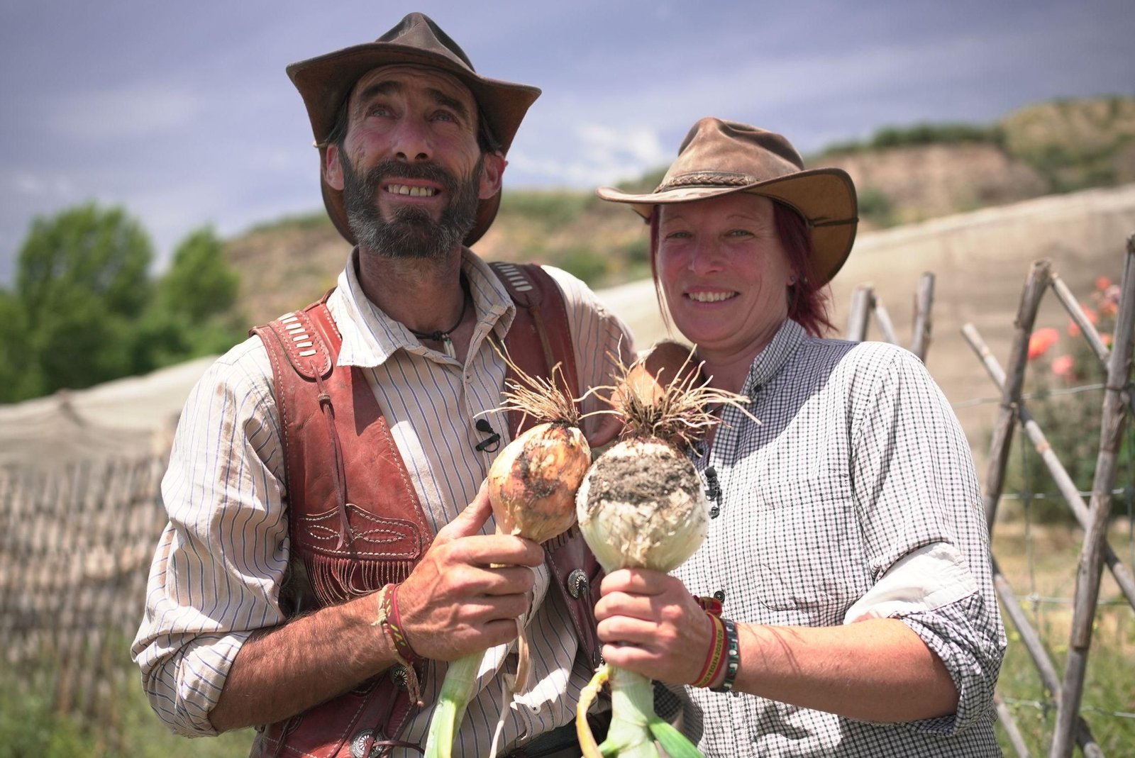 Los propietarios de Equi Libre en el entorno de Sierra Nevada Los propietarios de Equi Libre en el entorno de Sierra Nevada
