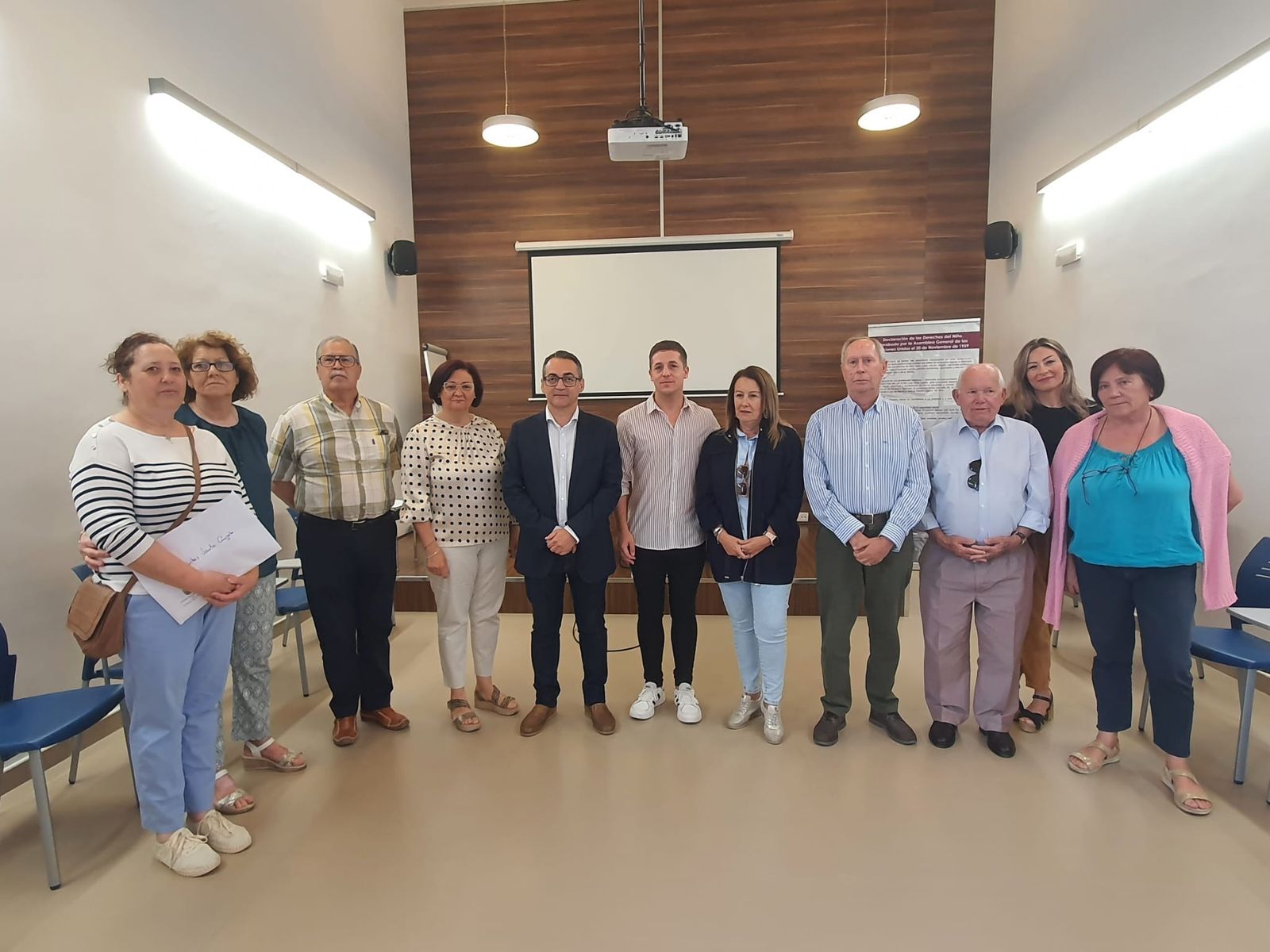 Acto de entrega de los tickets de atracciones de feria.